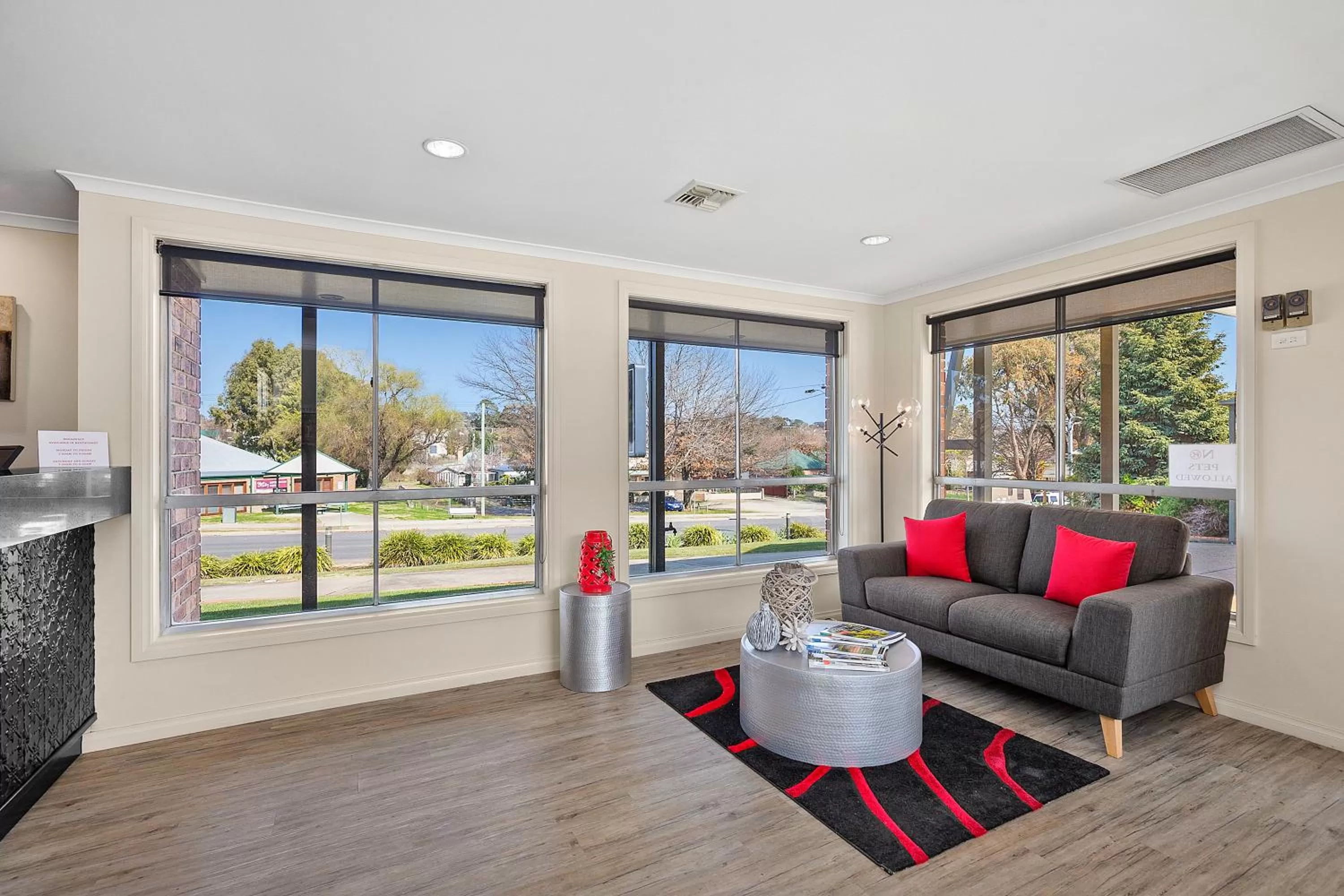 Lobby or reception in Thunderbird Motel Yass