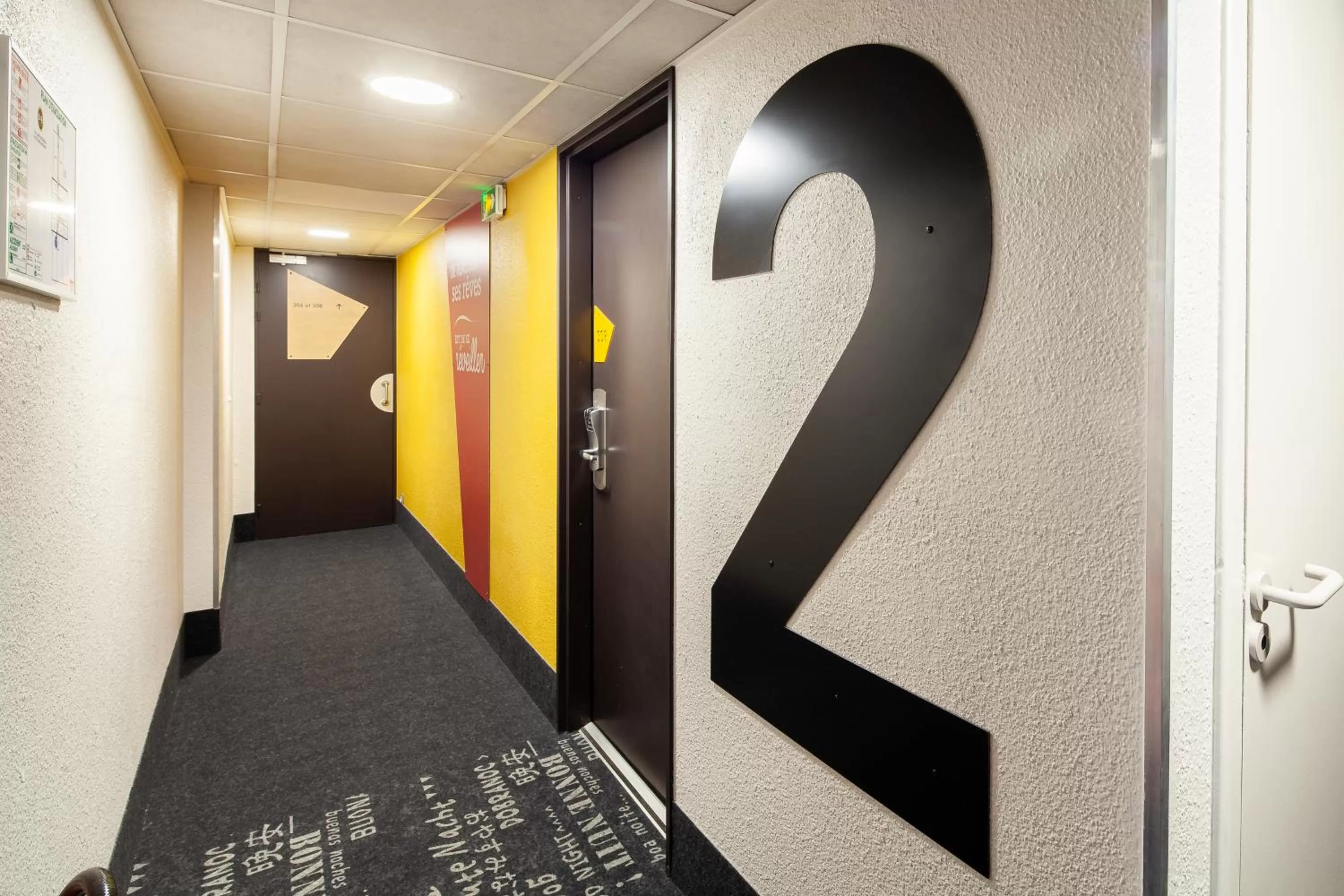 Decorative detail in B&B HOTEL Montlhery