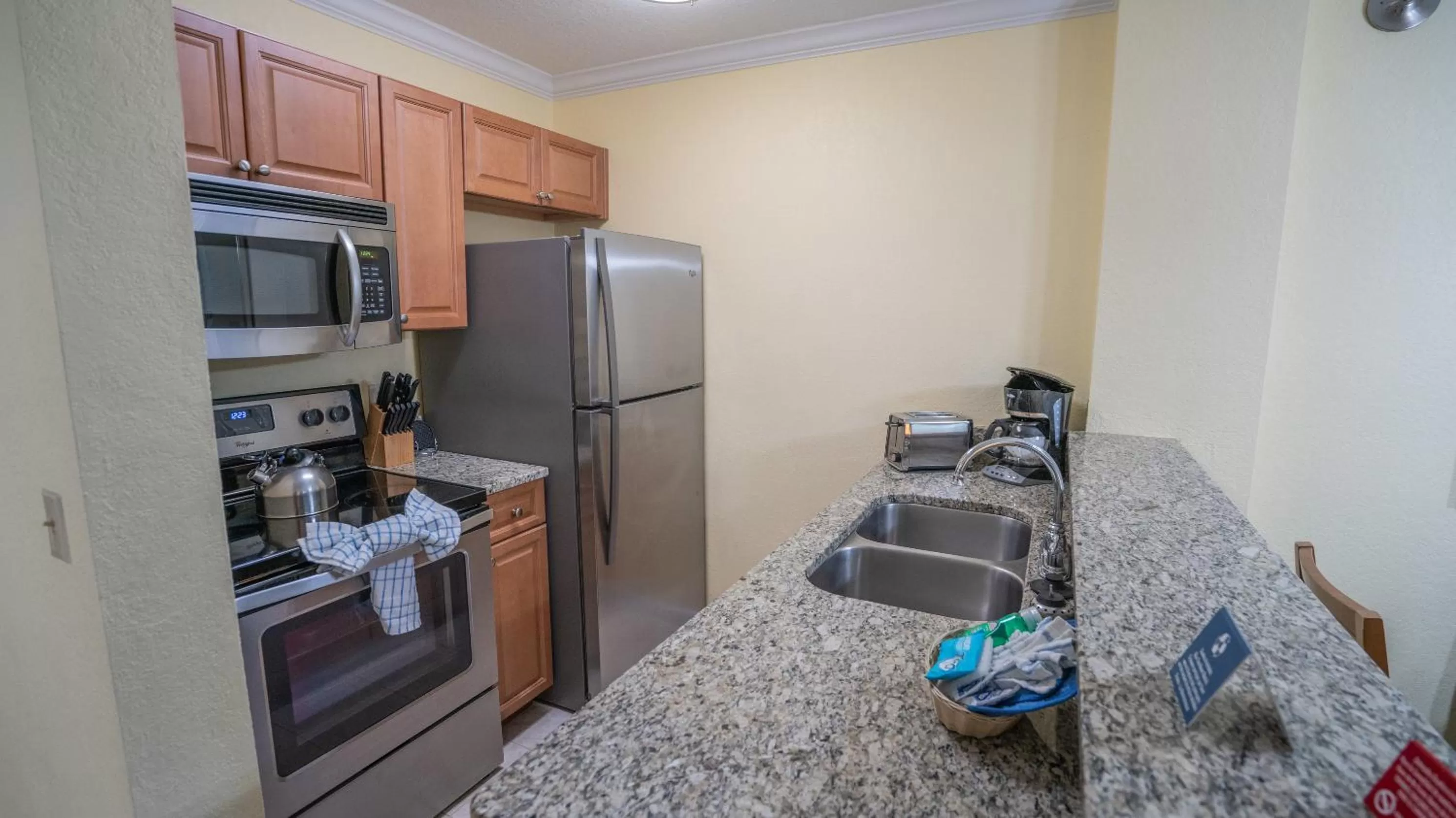 Kitchen or kitchenette in Blue Tree Resort at Lake Buena Vista