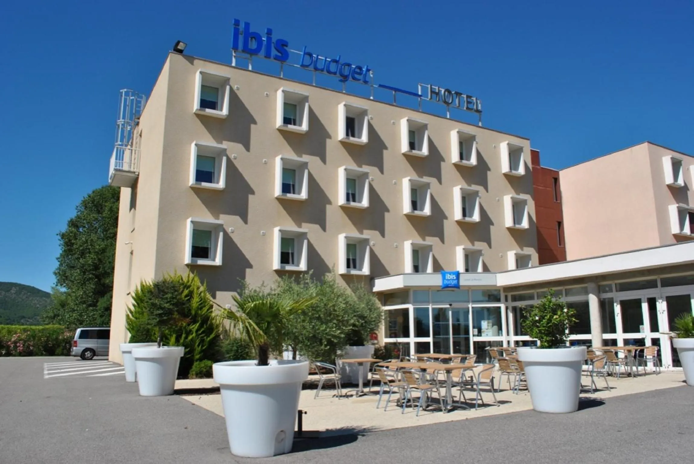 Patio in ibis budget Loriol Le Pouzin