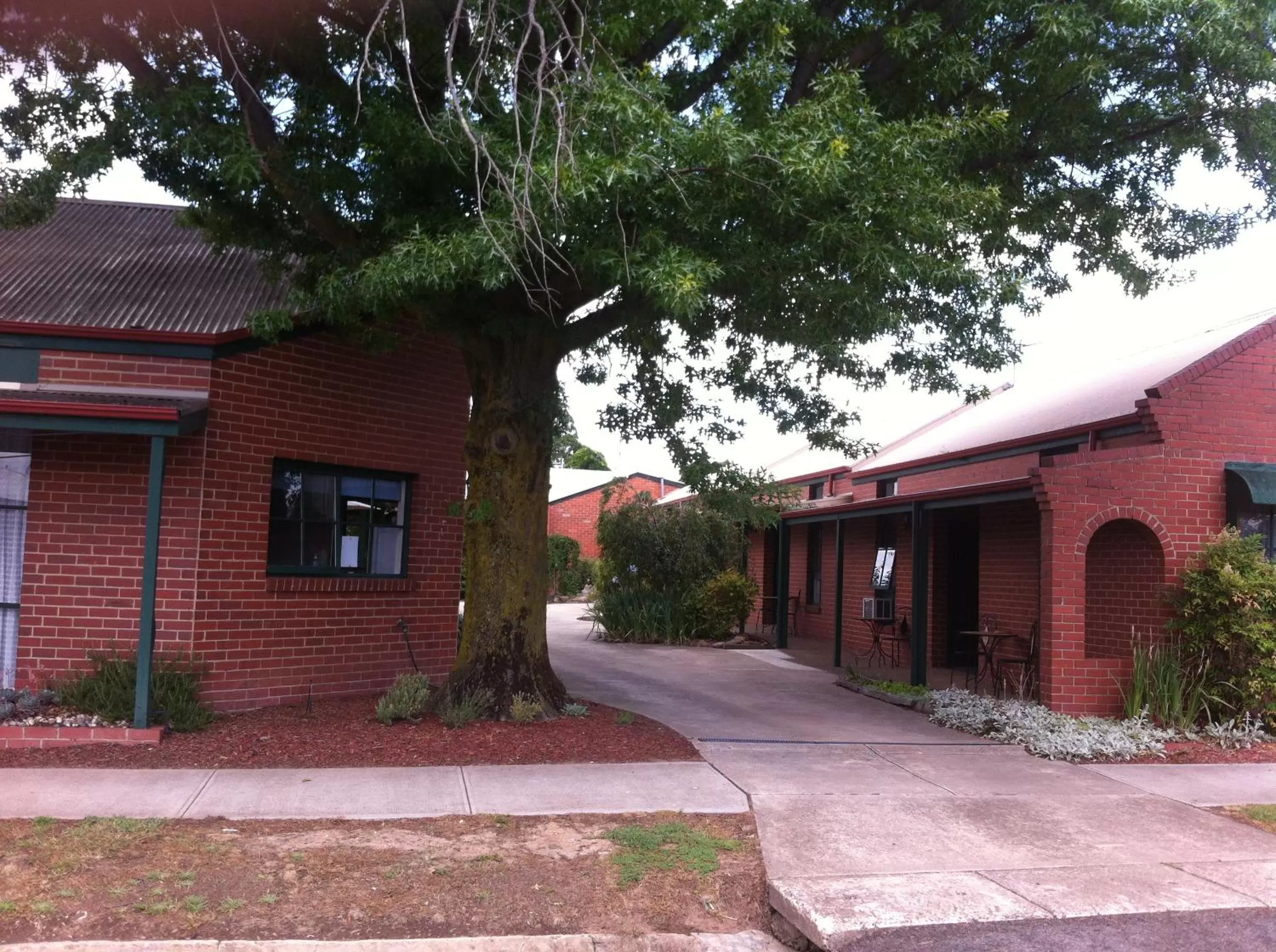 Property Building in Mansfield Travellers Lodge