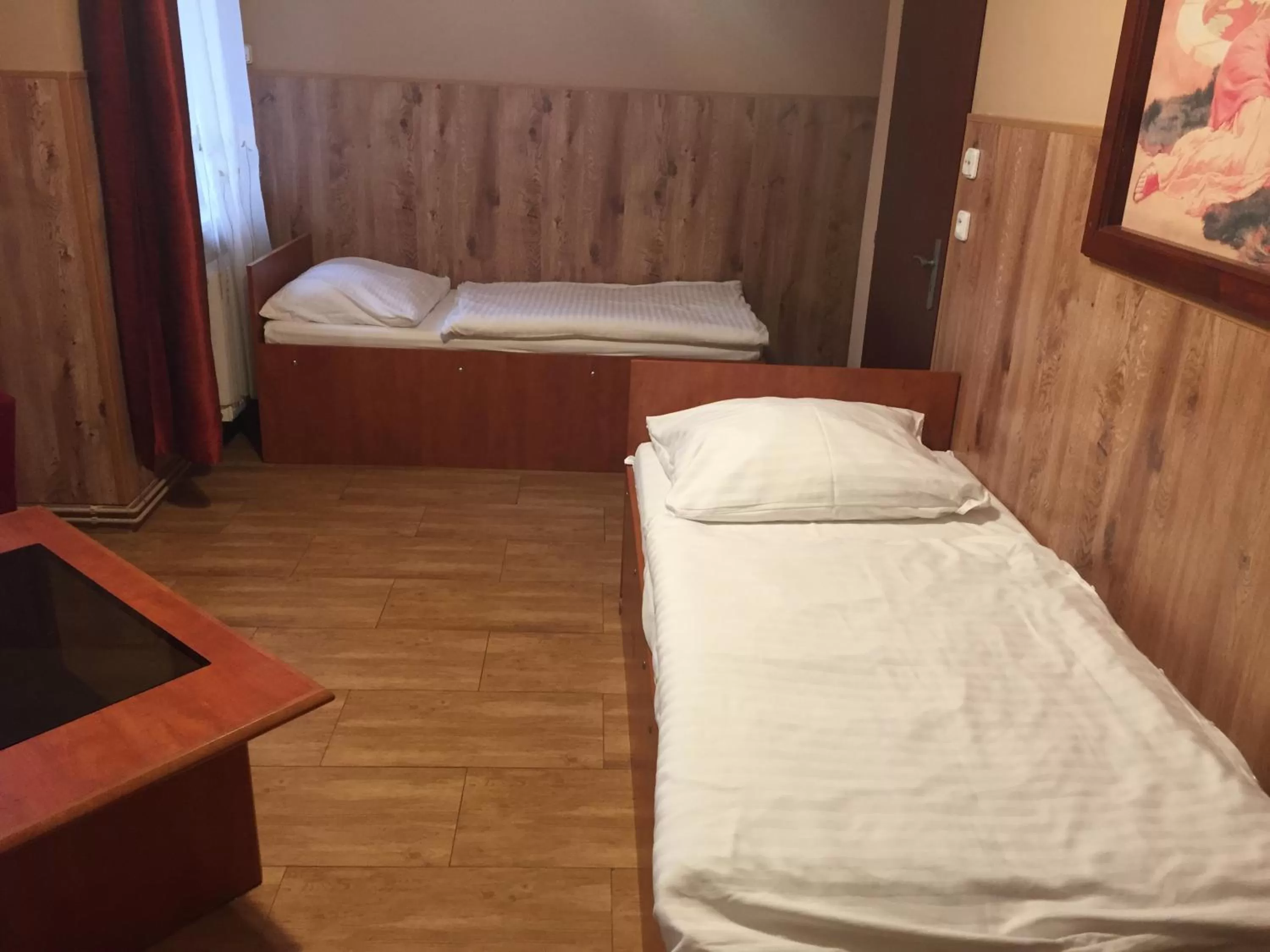 Photo of the whole room, Bed in Hotel Taurus