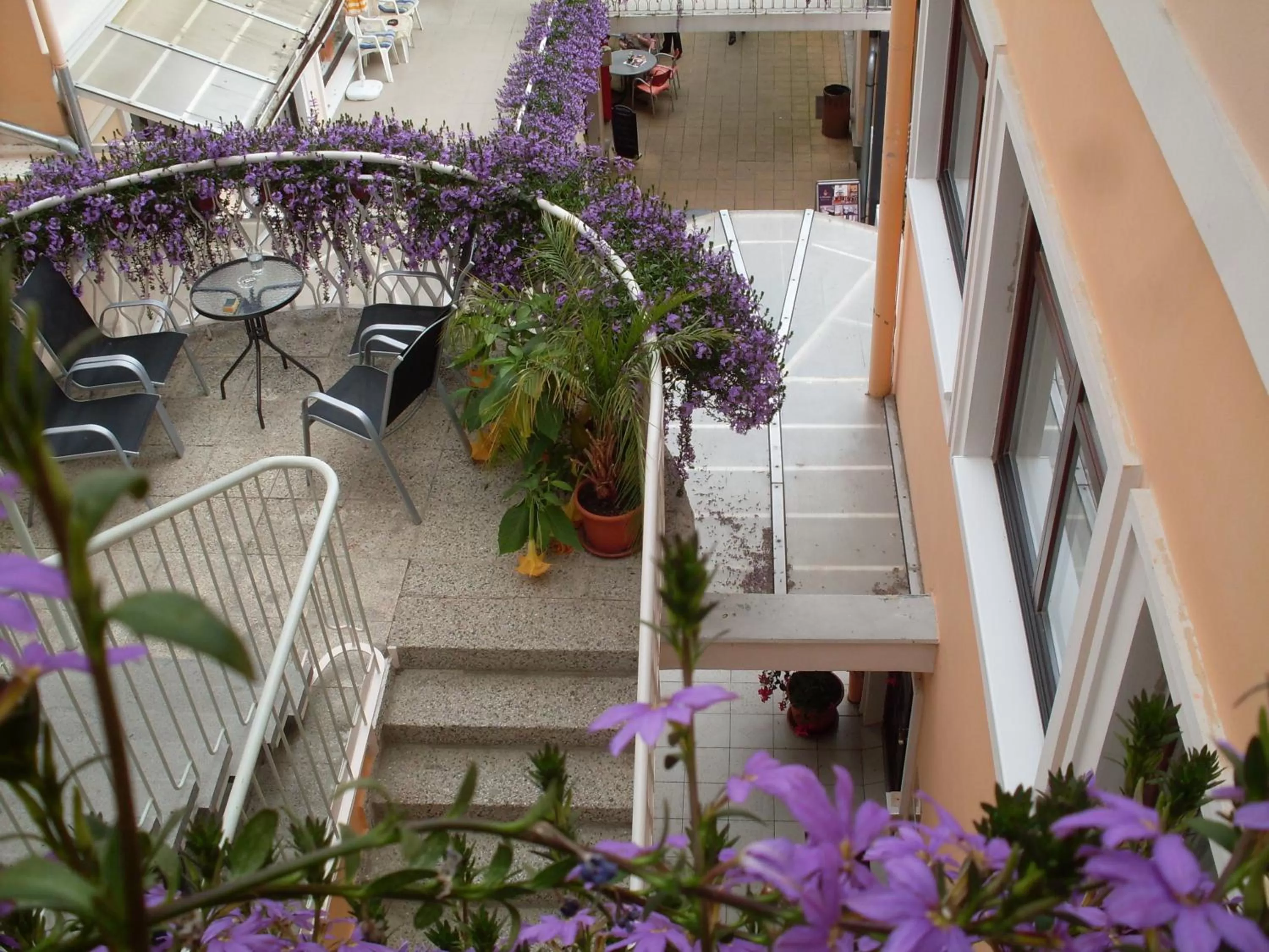 Balcony/Terrace, Property Building in Apartma La Provence