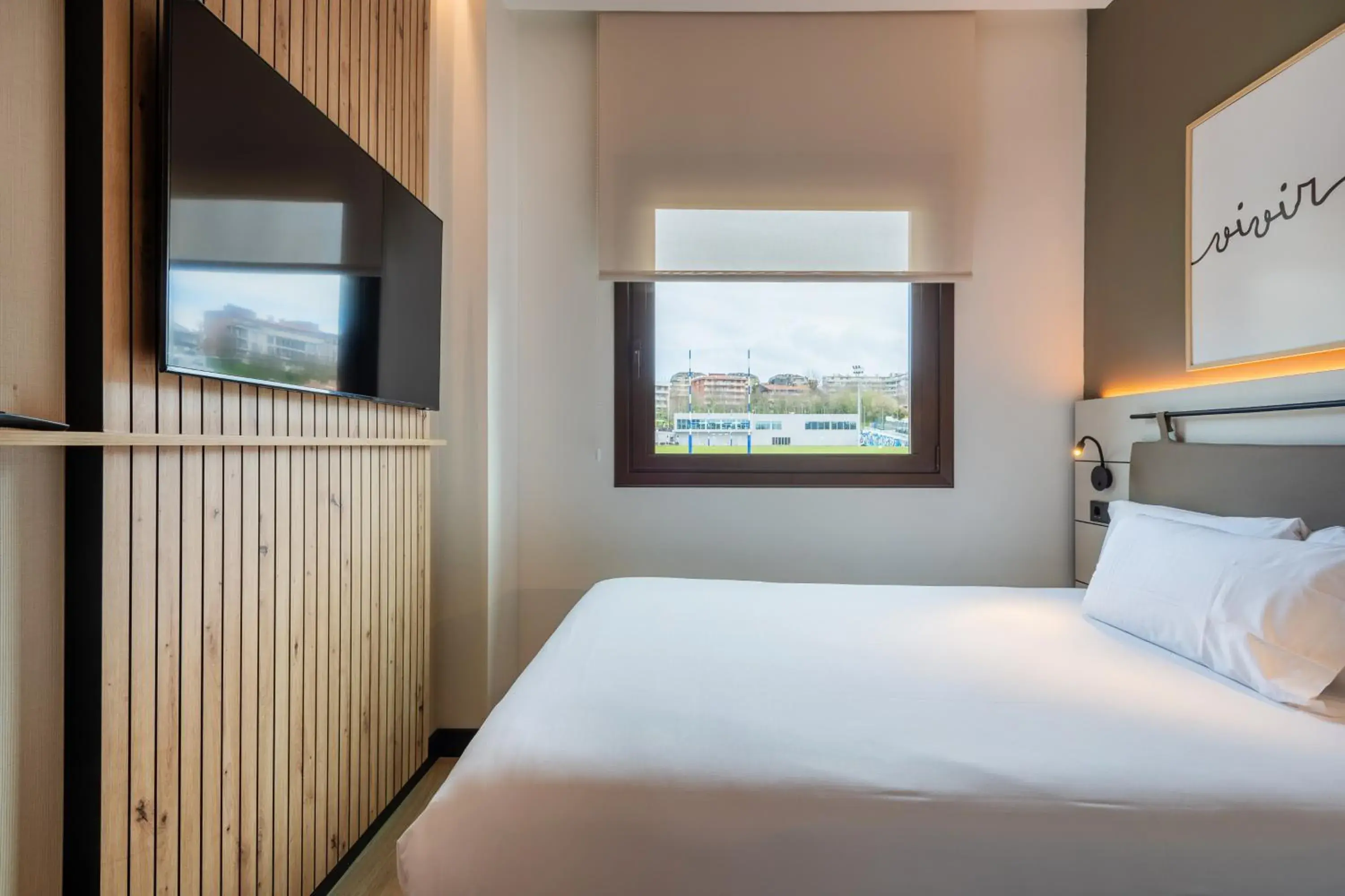 Comfort Double Room in Hotel Bed4U San Sebasti Comfort Double Room in Hotel Bed4U San Sebasti