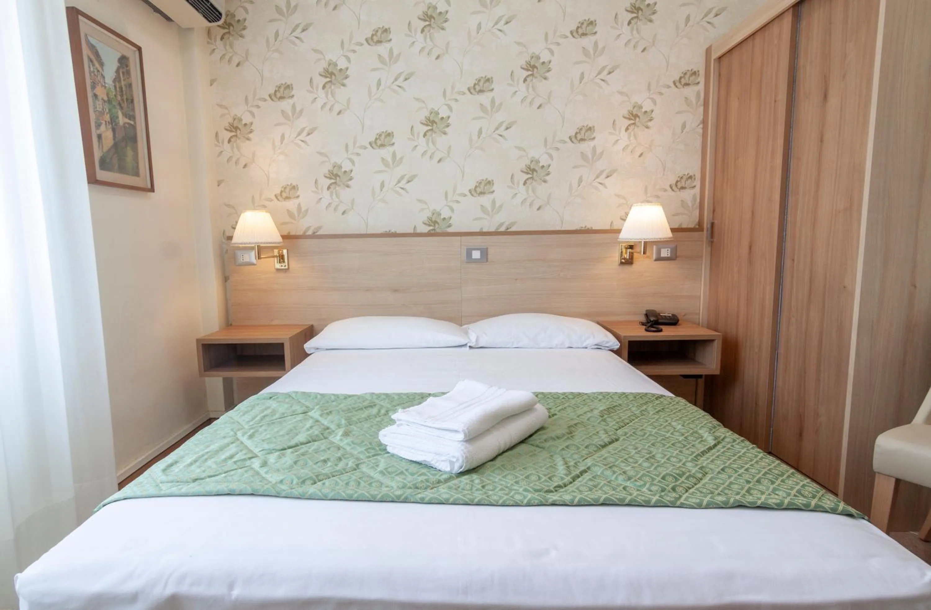 Bed in Hotel Dei Fiori