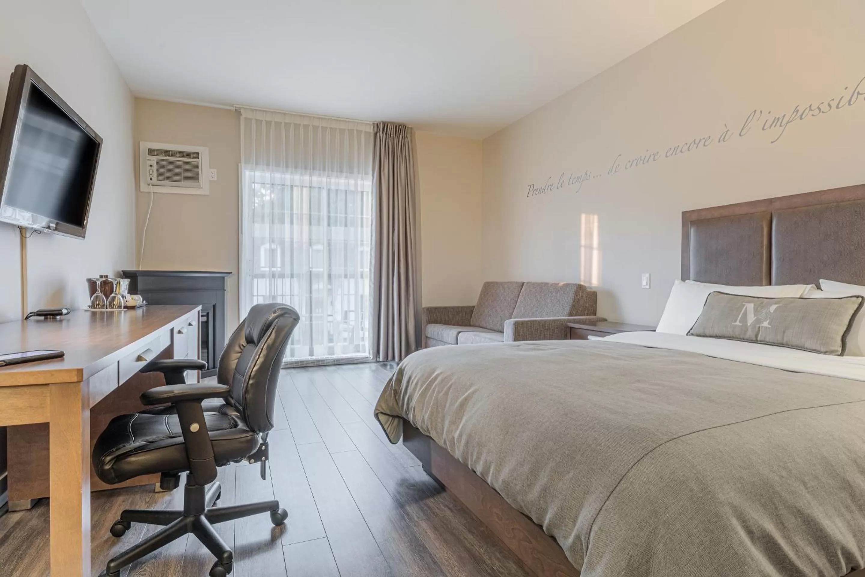 Bed in Hotel Montfort