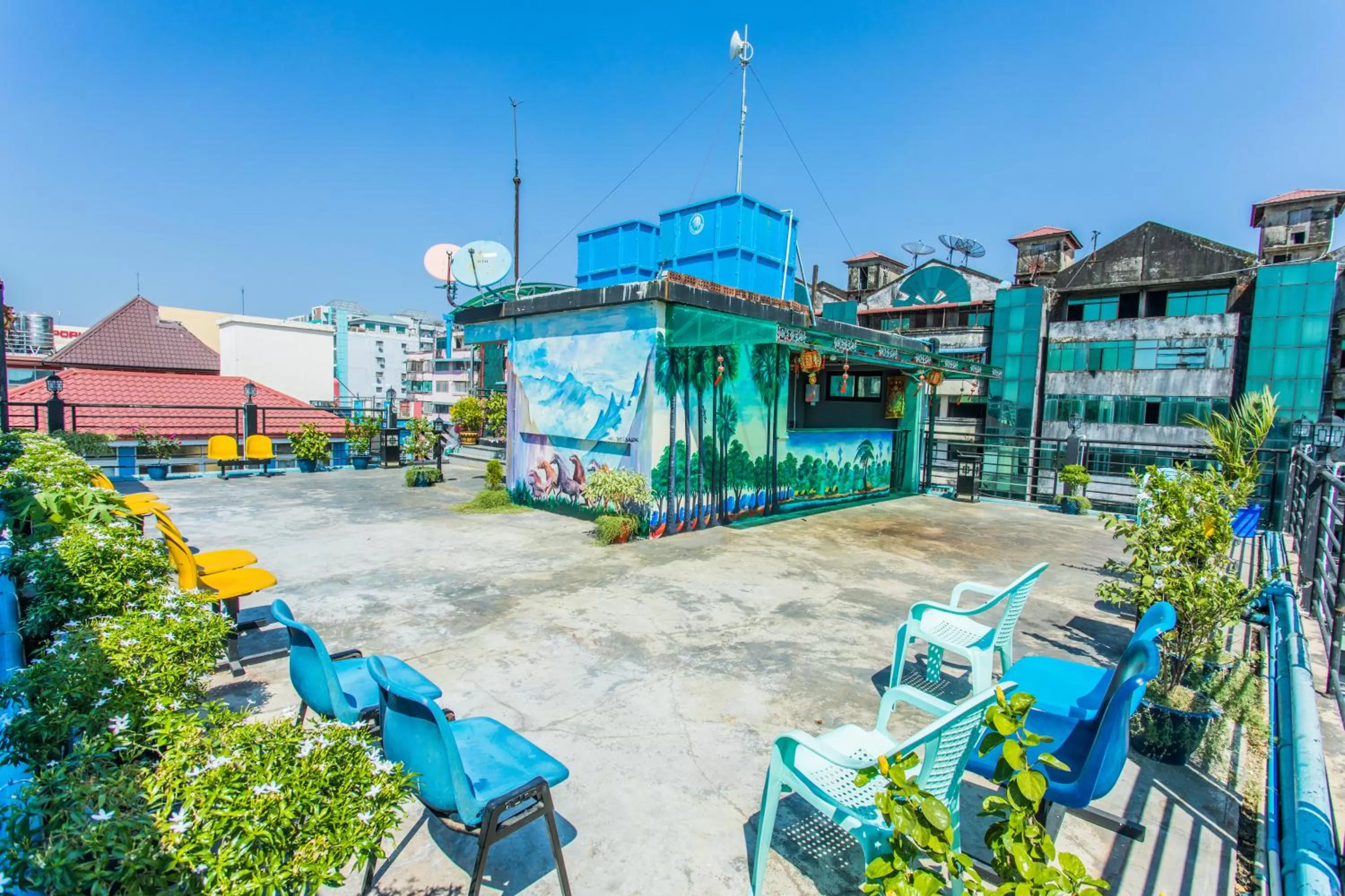 Day in Golden Gate China Town Hotel