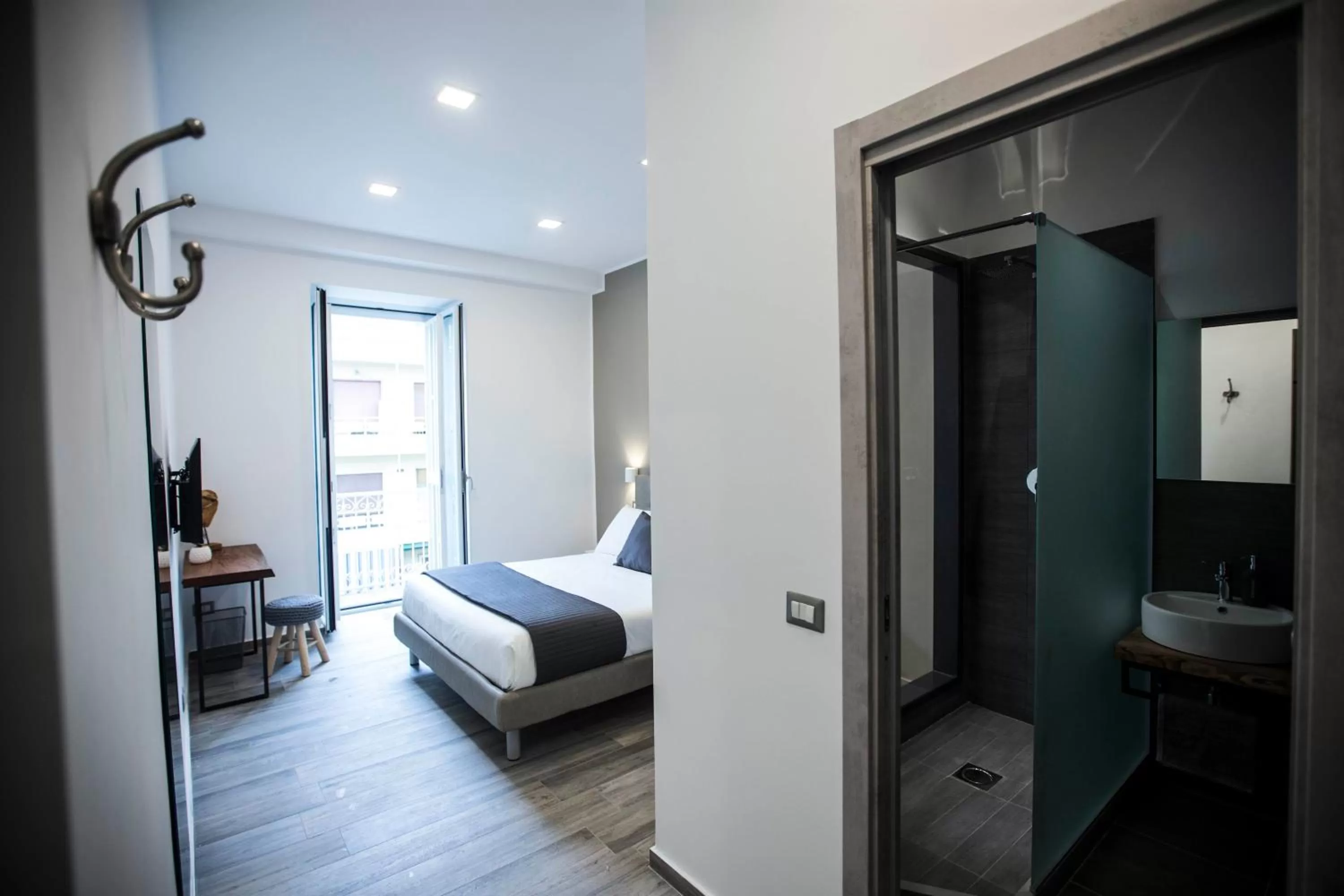 Bed in GB Central Station Napoli