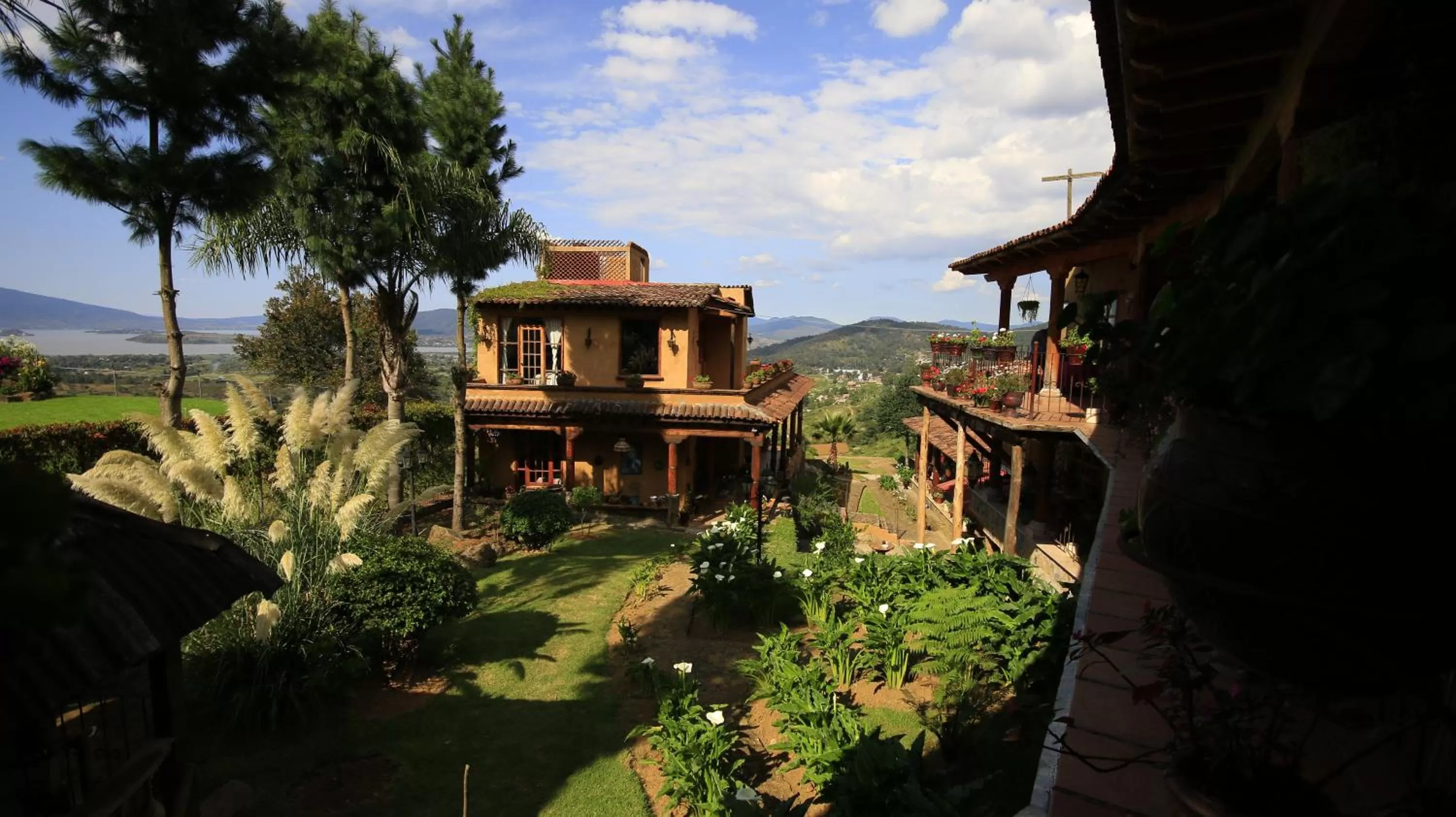 Garden view in Eco Hotel Ixhi