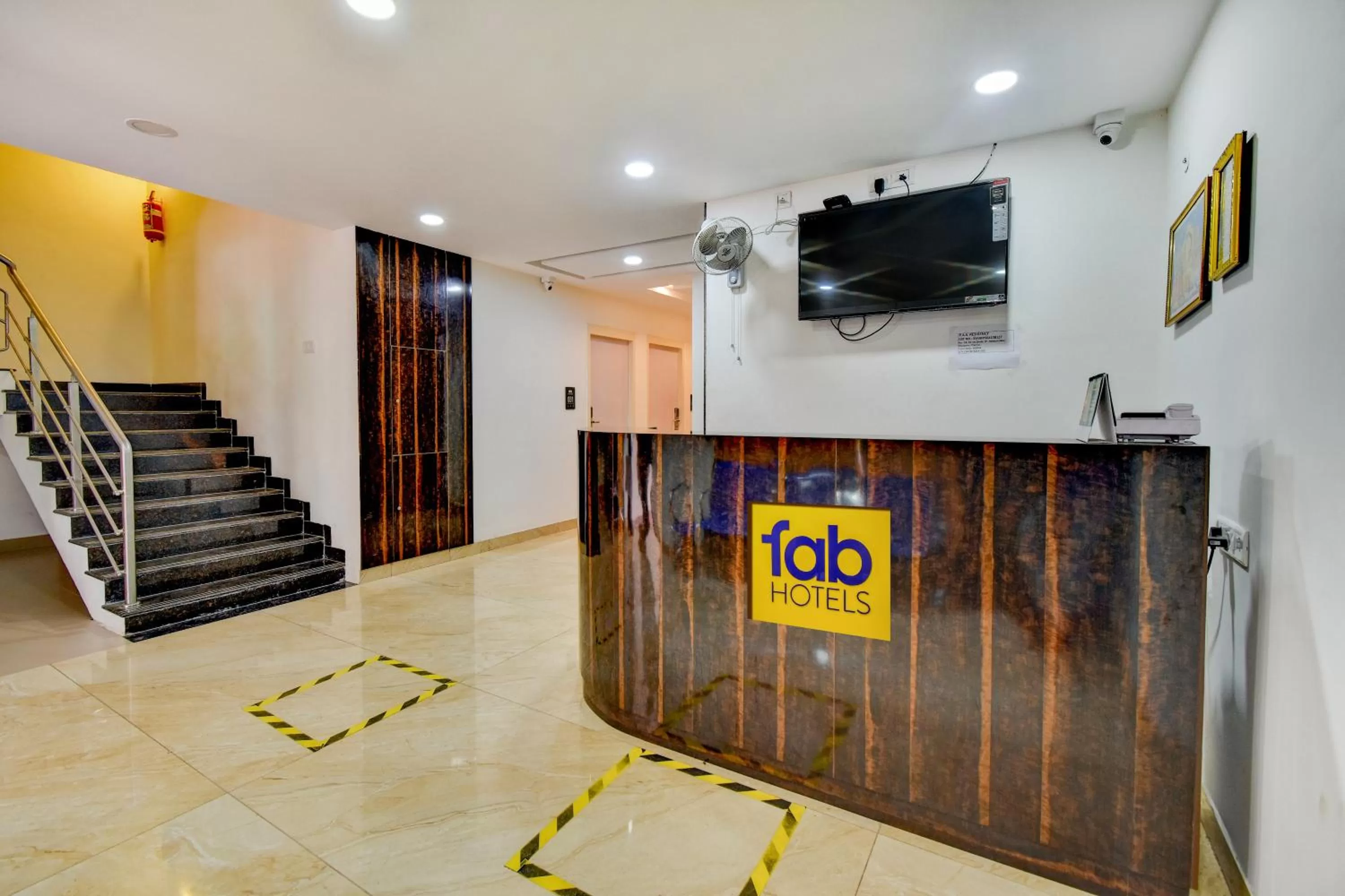 Lobby or reception in FabHotel PAS Residency - Nr Marina Beach