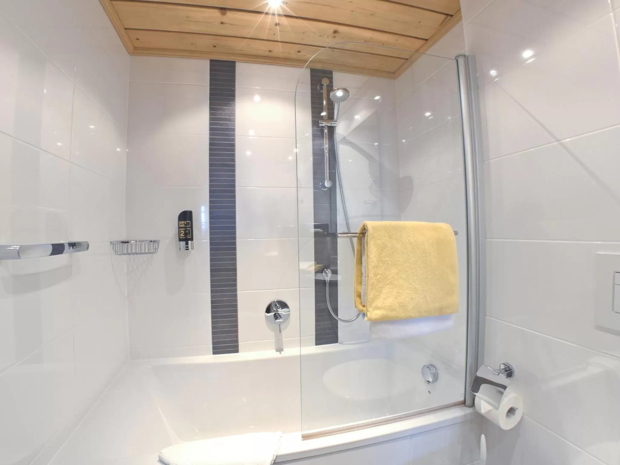 Bathroom in Hotel Grüner Baum