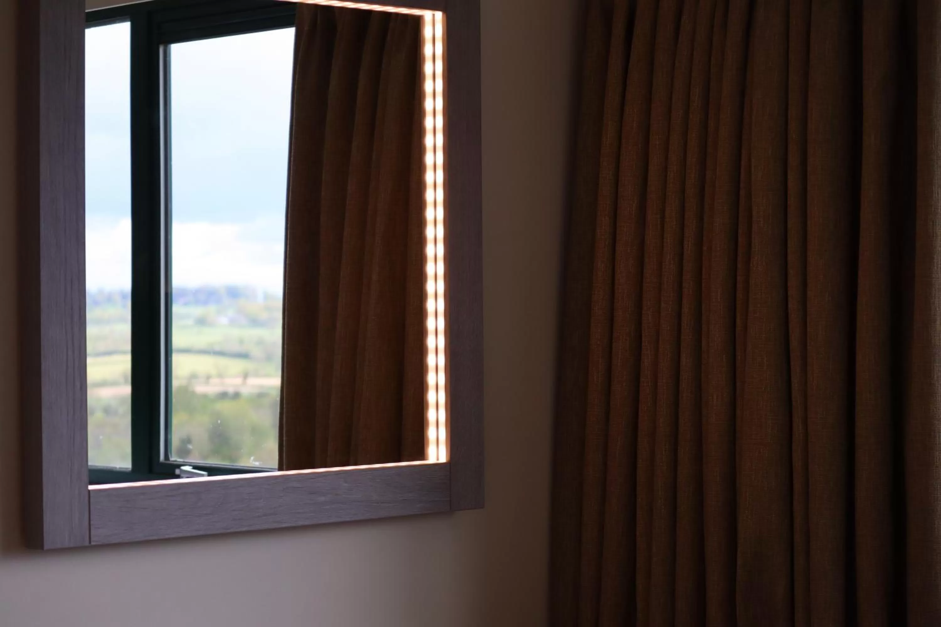 Bedroom in Hellidon Lakes Hotel