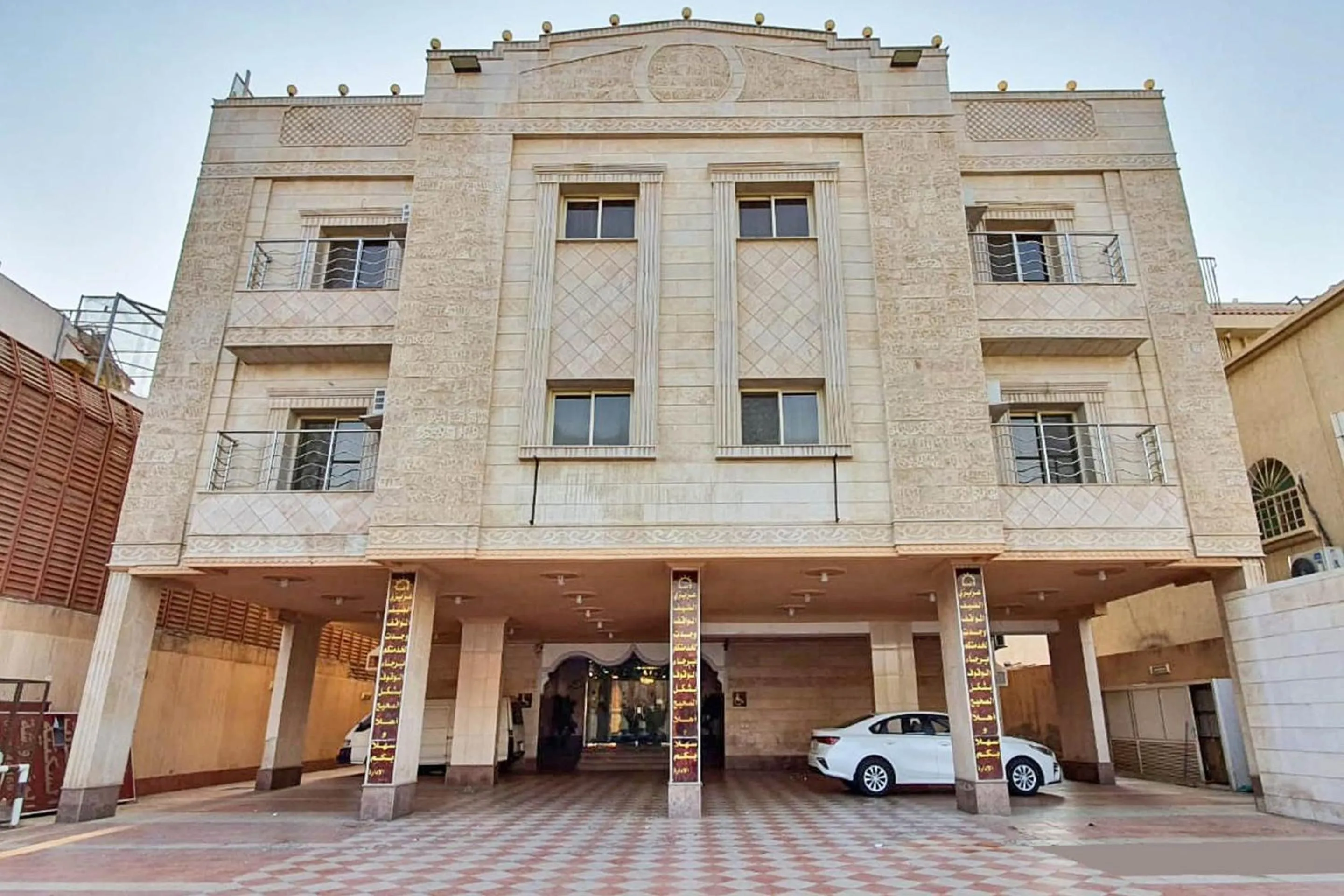 Facade/entrance, Property Building in OYO 589 Lavina House