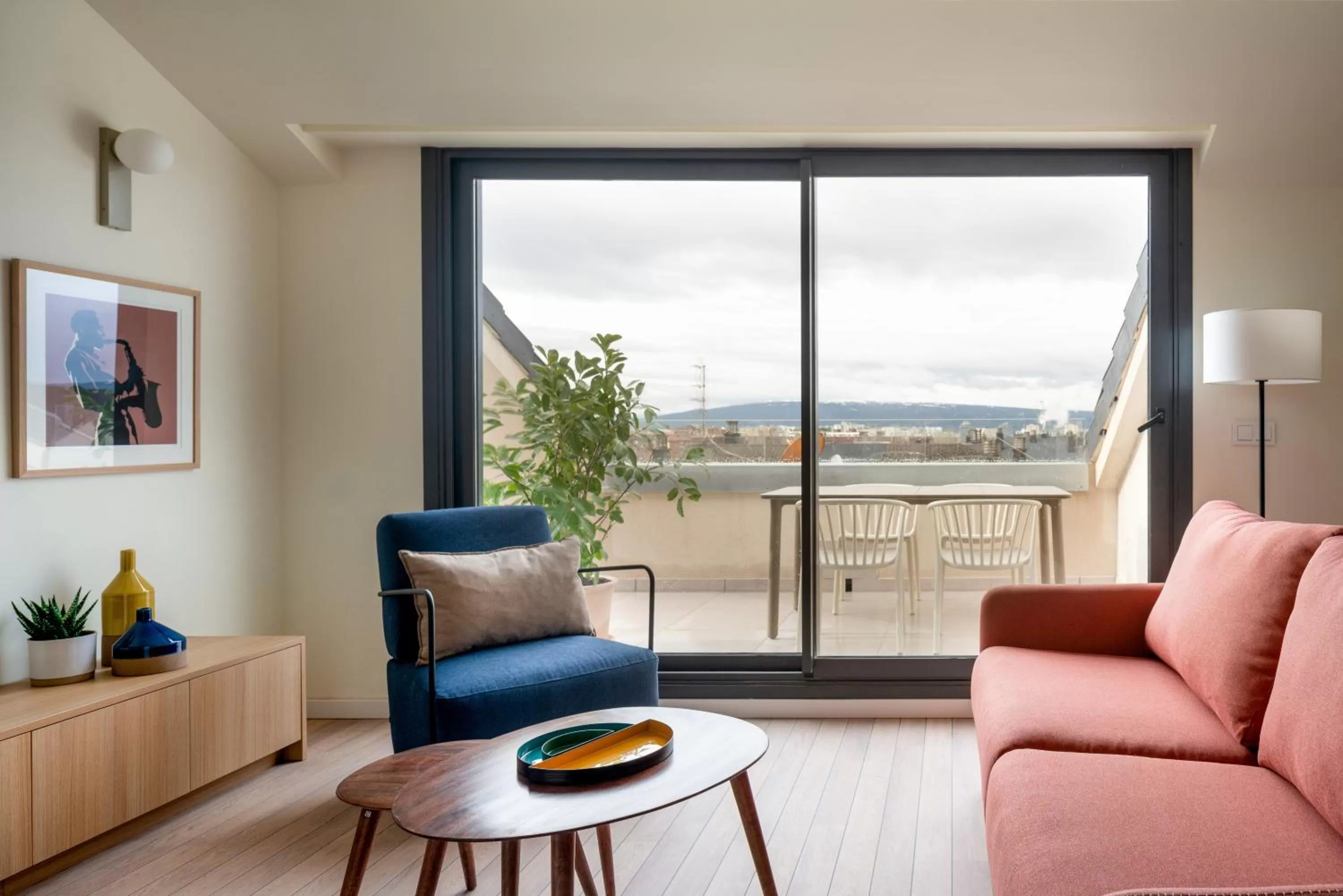 TV and multimedia in Líbere Vitoria