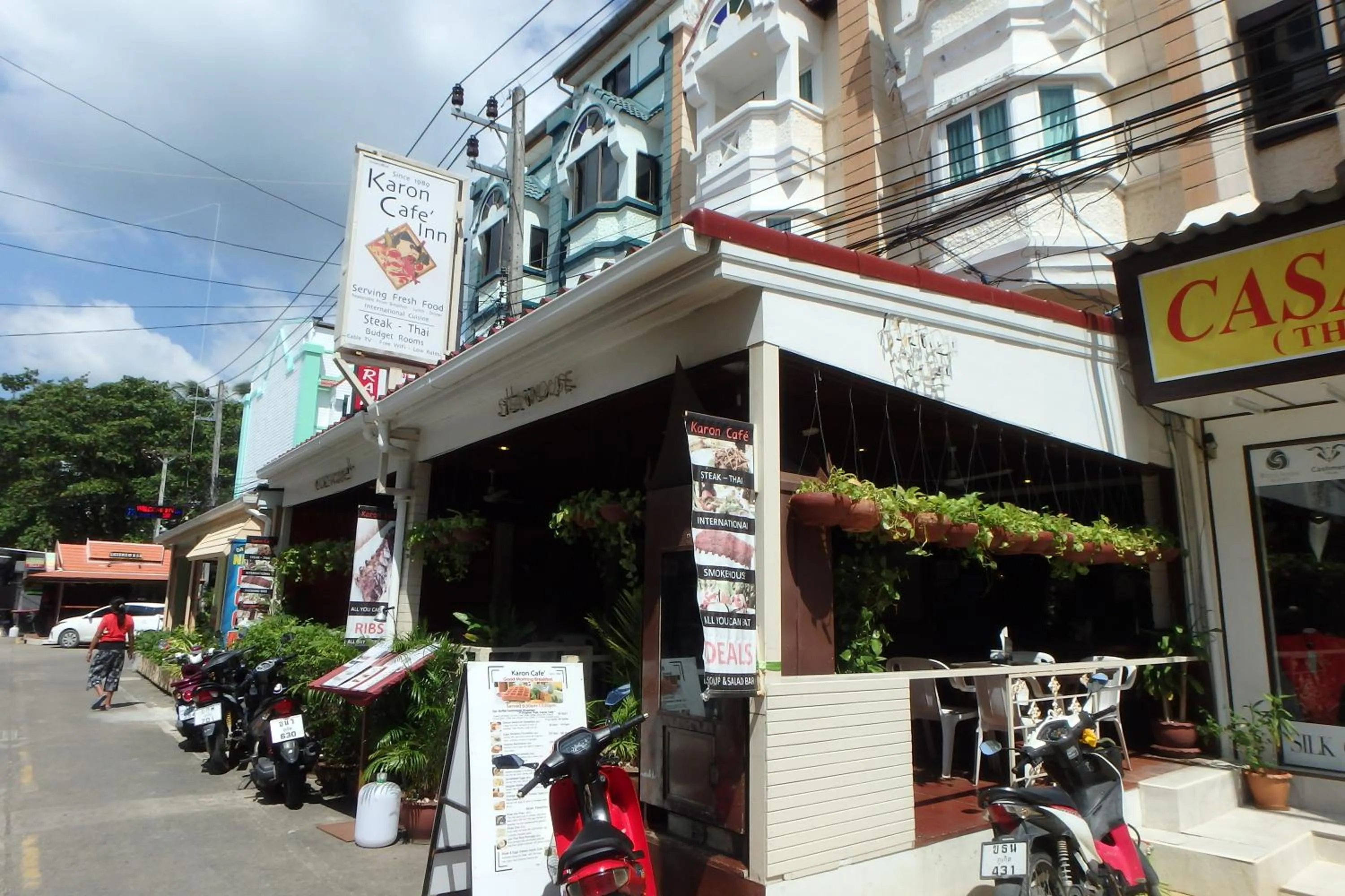 Facade/entrance in Karon Cafe Inn