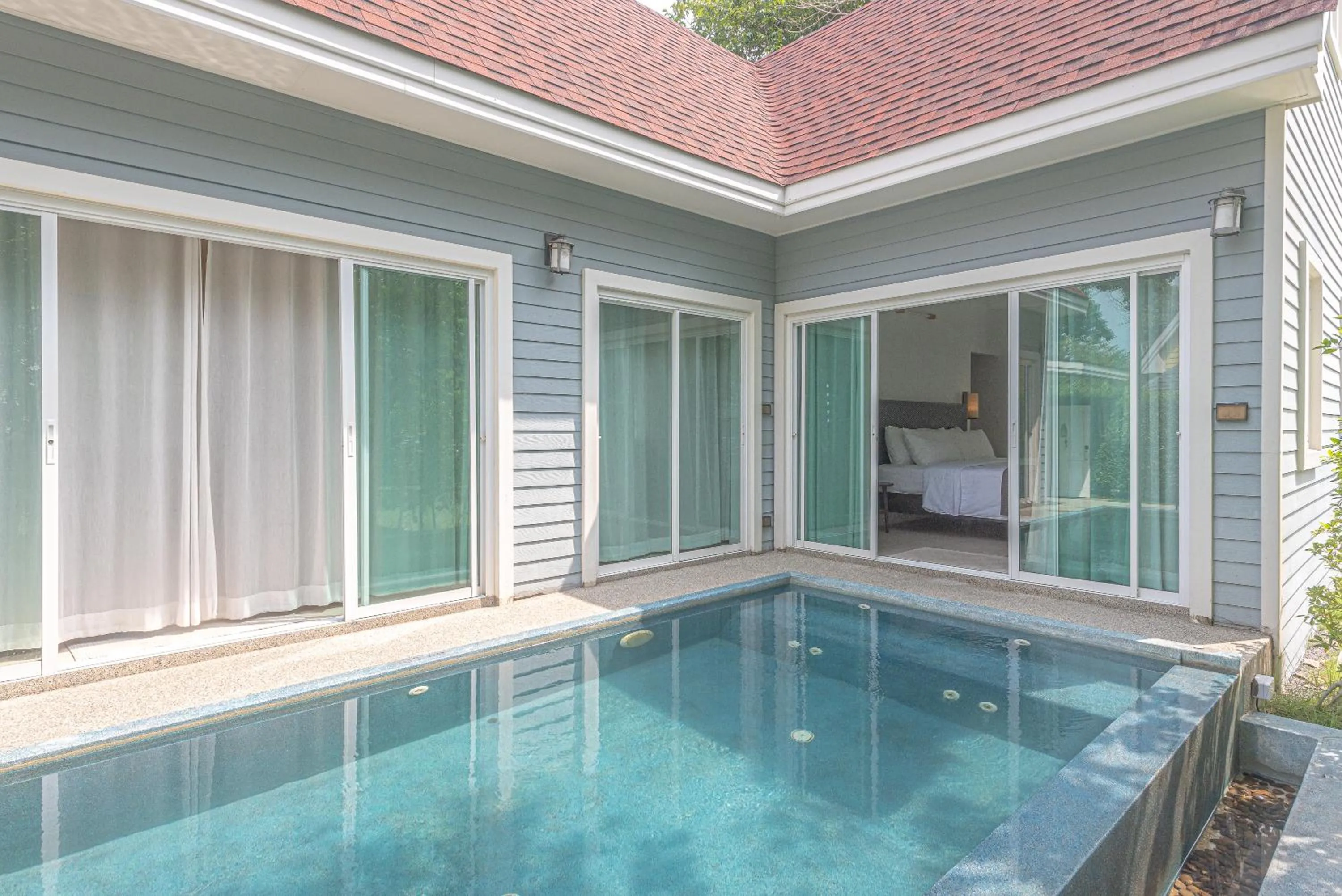 Swimming pool in Peggy's Cove Resort