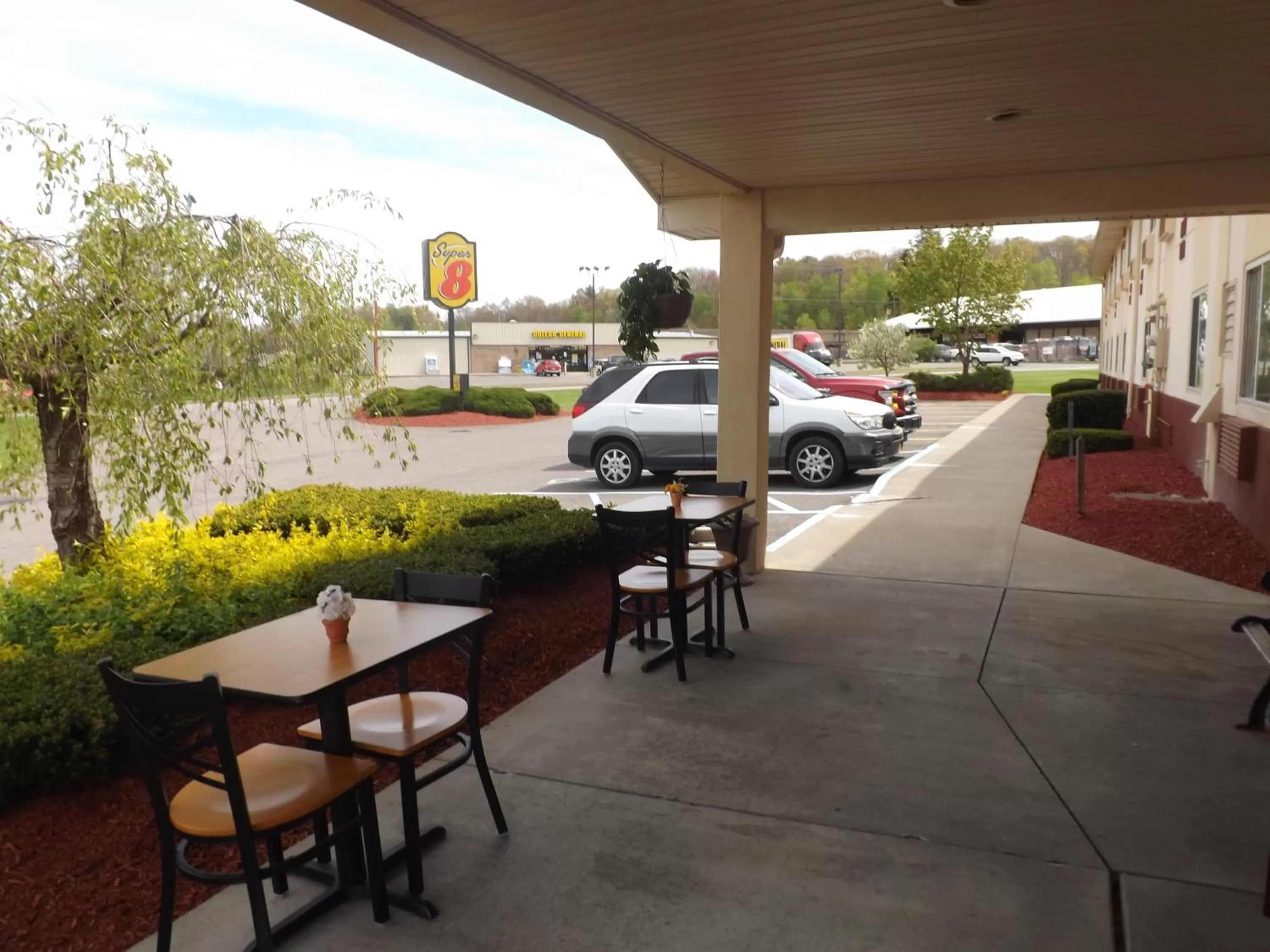 Patio in Super 8 by Wyndham Sidney NY