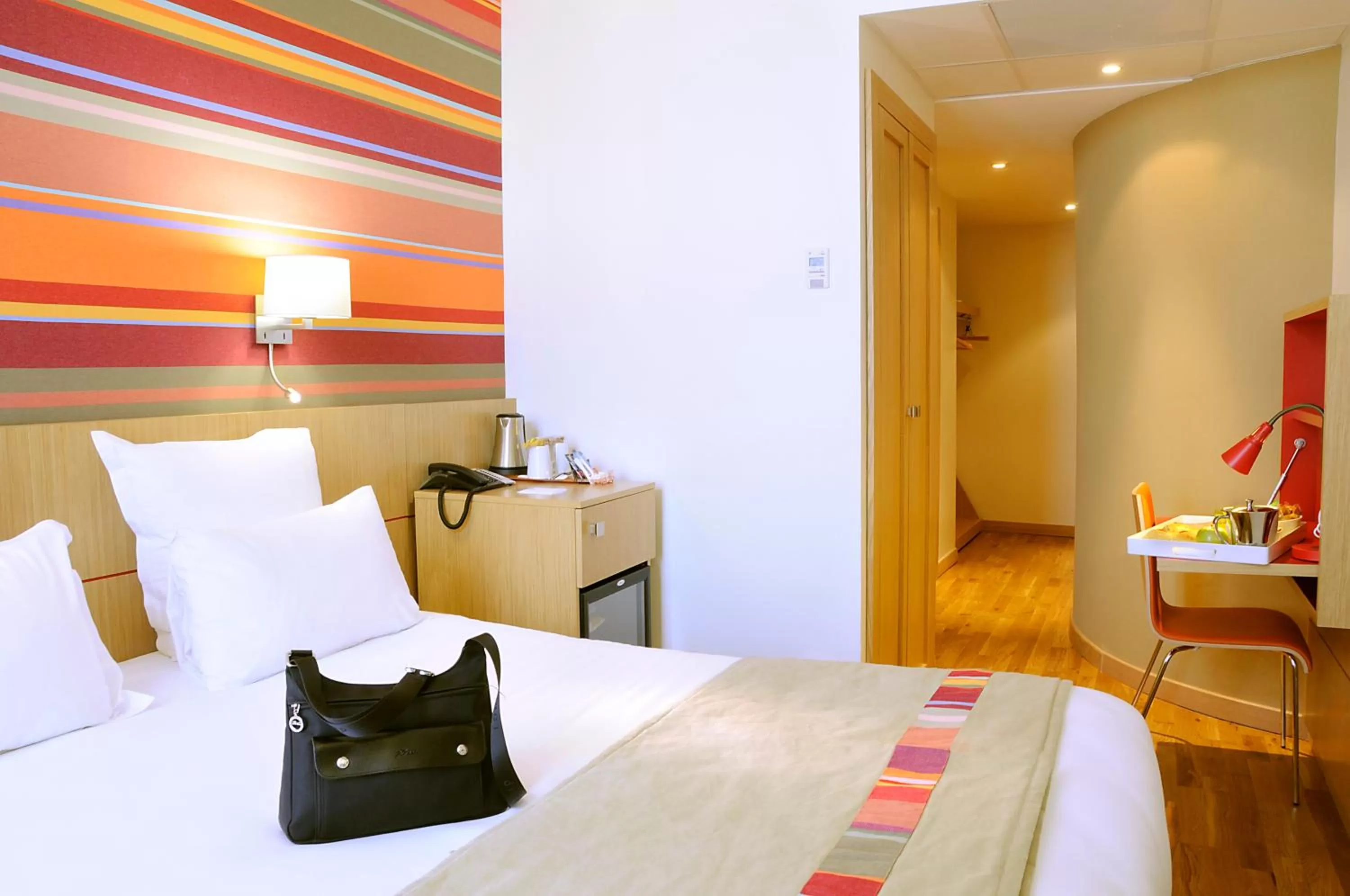 Bedroom, Bed in Best Western Hotel du Mucem