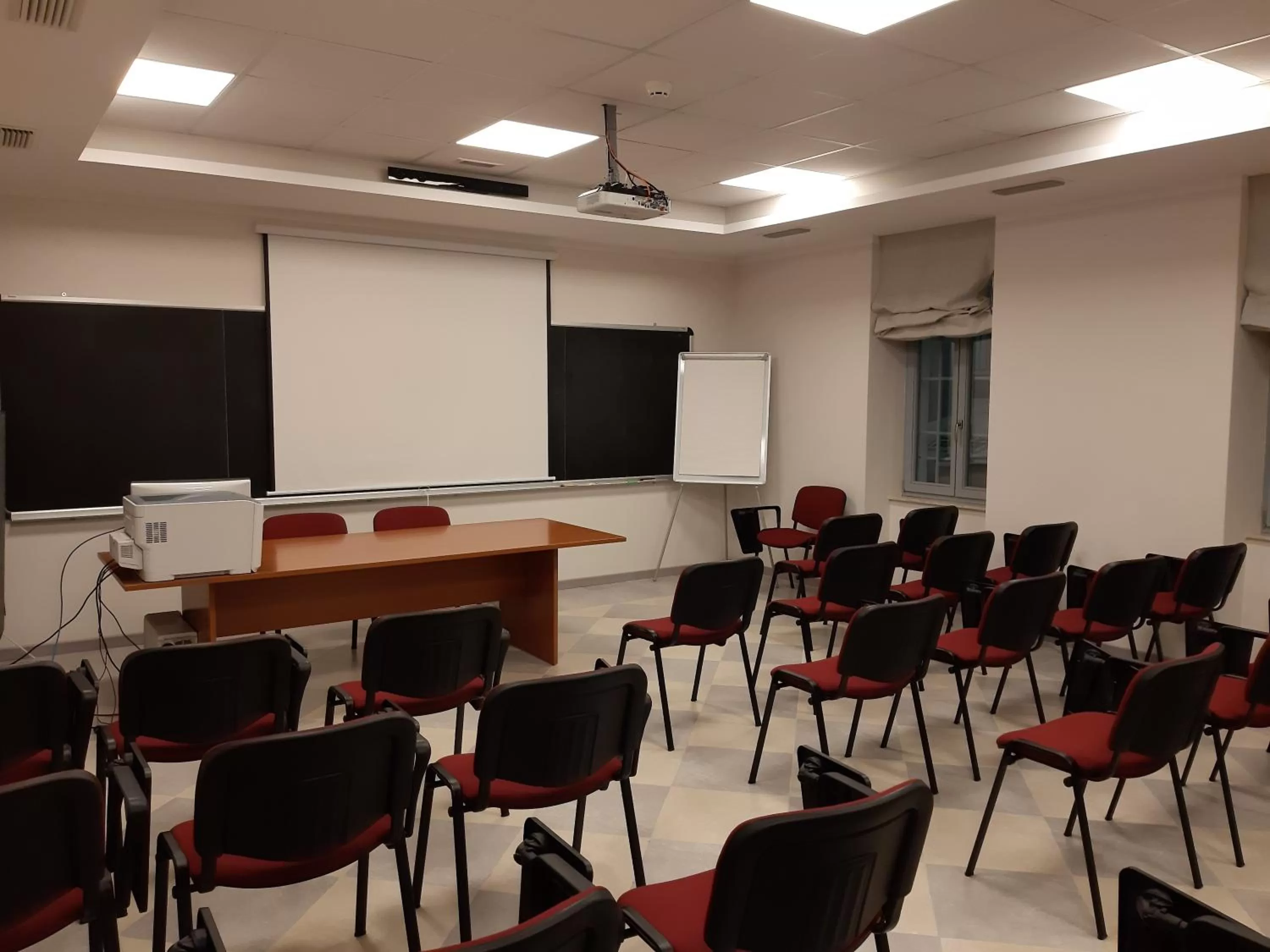 Business facilities in Nuovo Albergo Operai