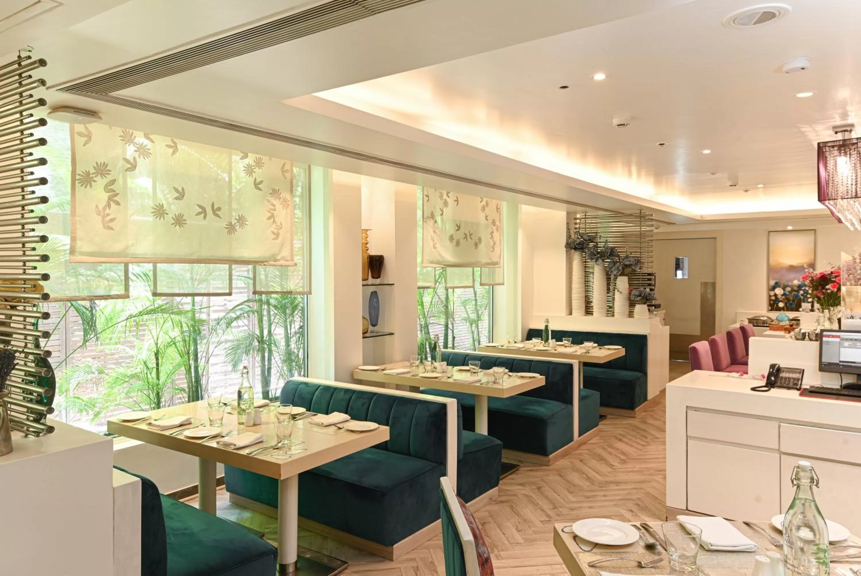 Restaurant/places to eat in The Ashtan Sarovar Portico