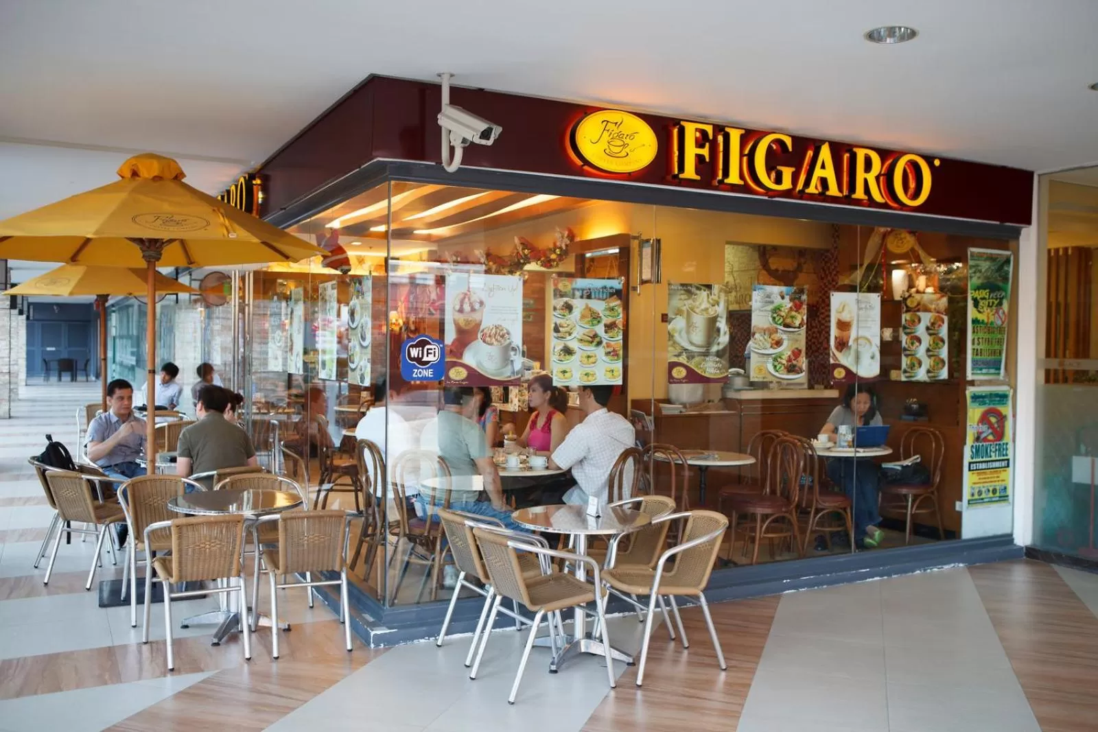 Lounge or bar in ACE Hotel and Suites