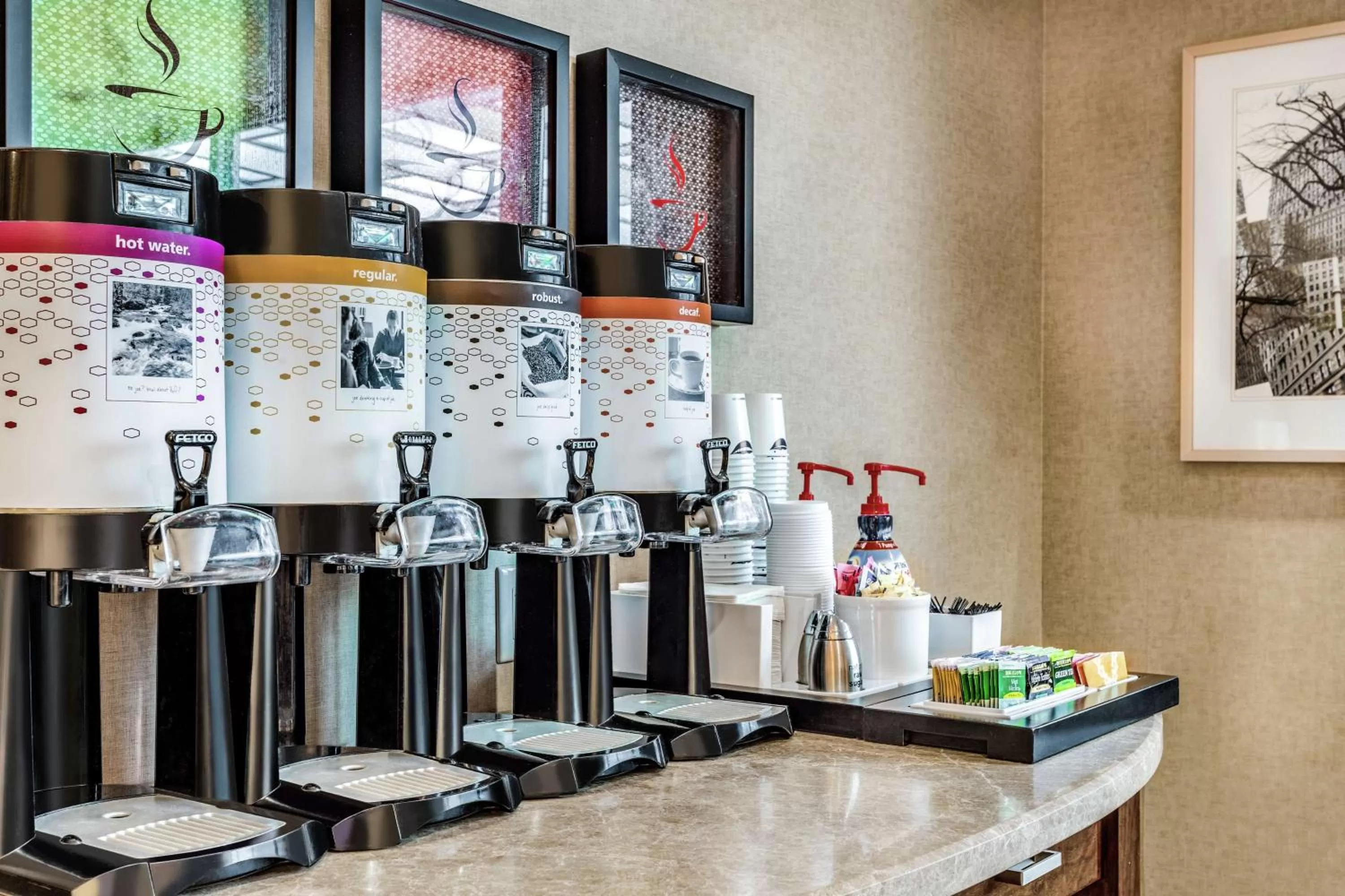 Dining area in Hampton Inn Manhattan Grand Central