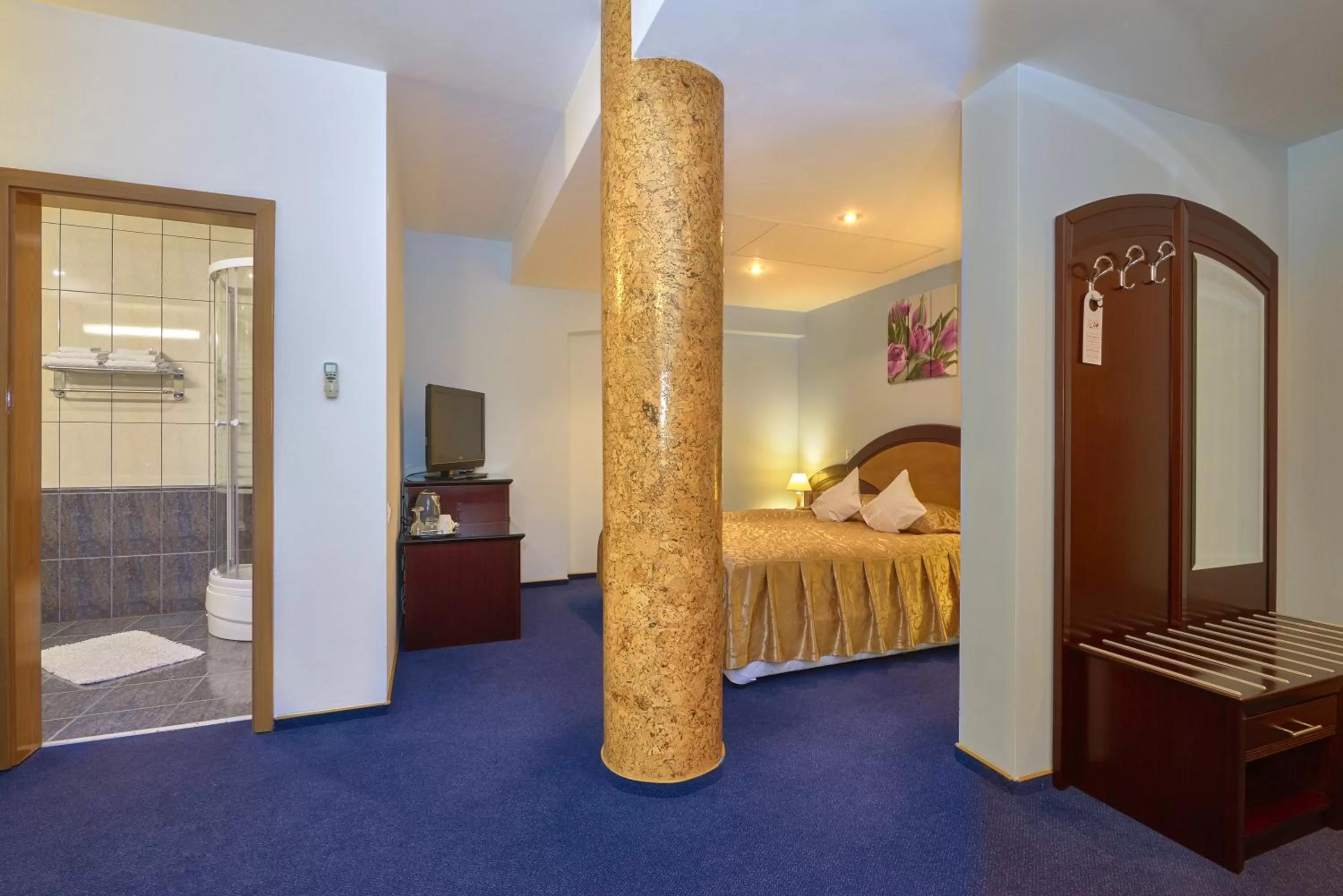 Bedroom, Bed in Hotel Ambient