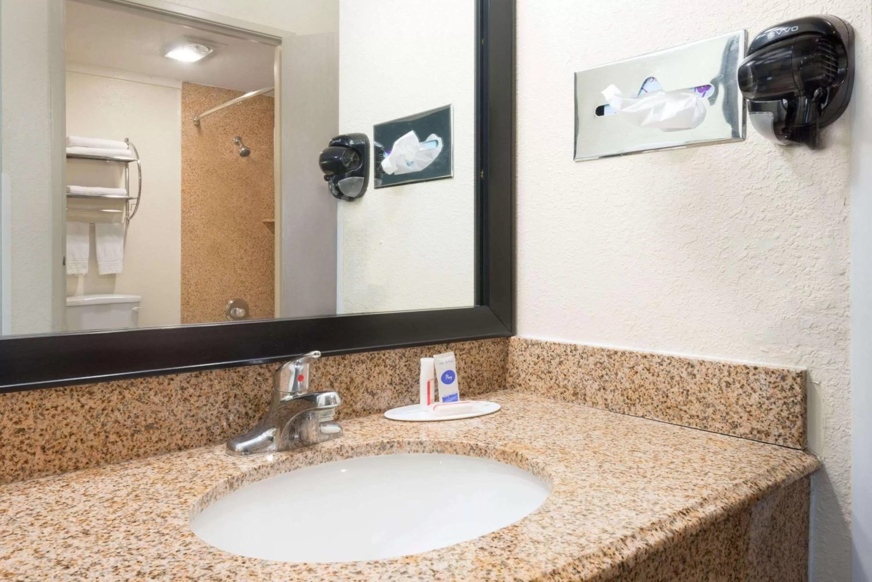 Bathroom in Days Inn by Wyndham Dalhart