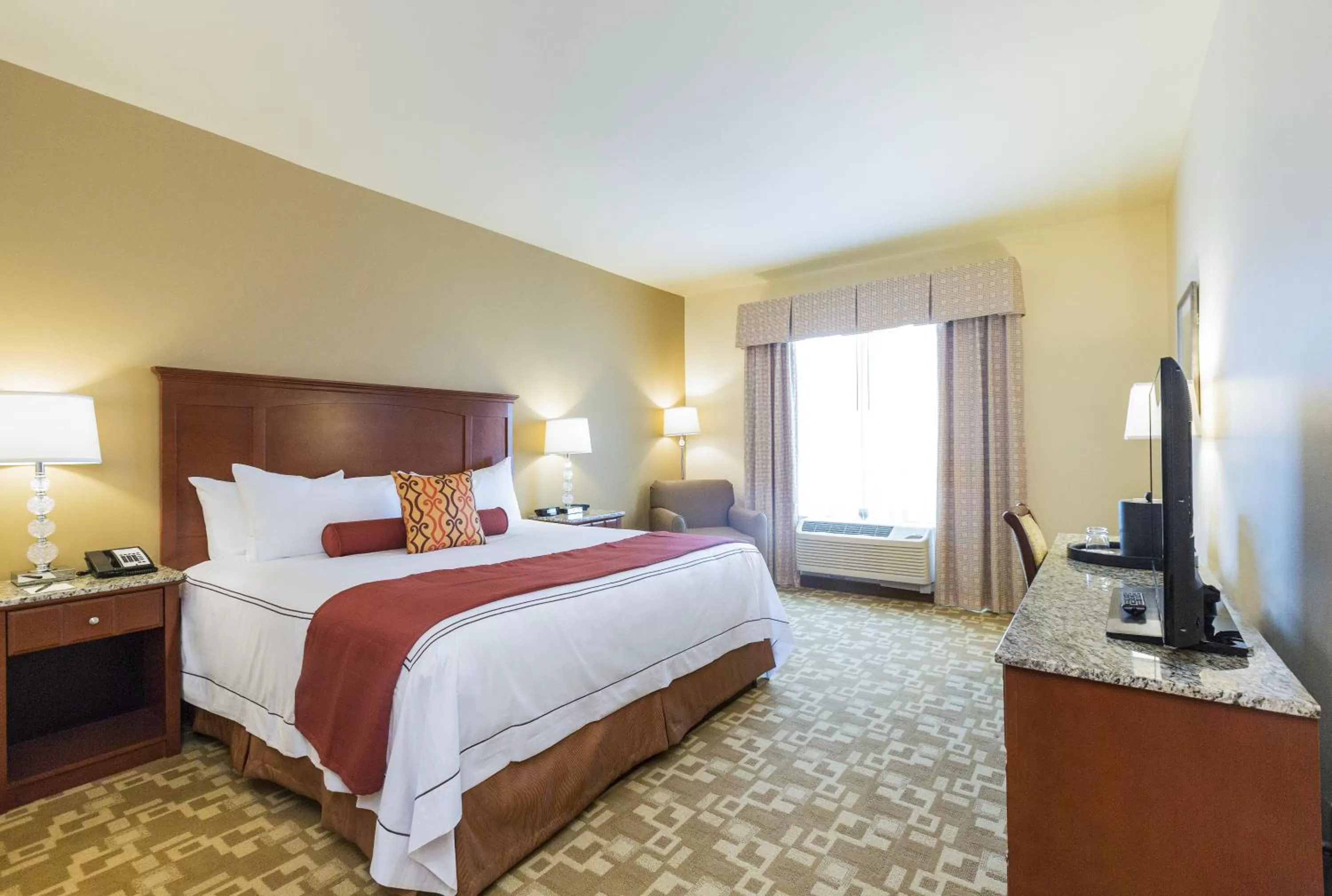 Bedroom, Bed in Boomtown Casino and Hotel New Orleans