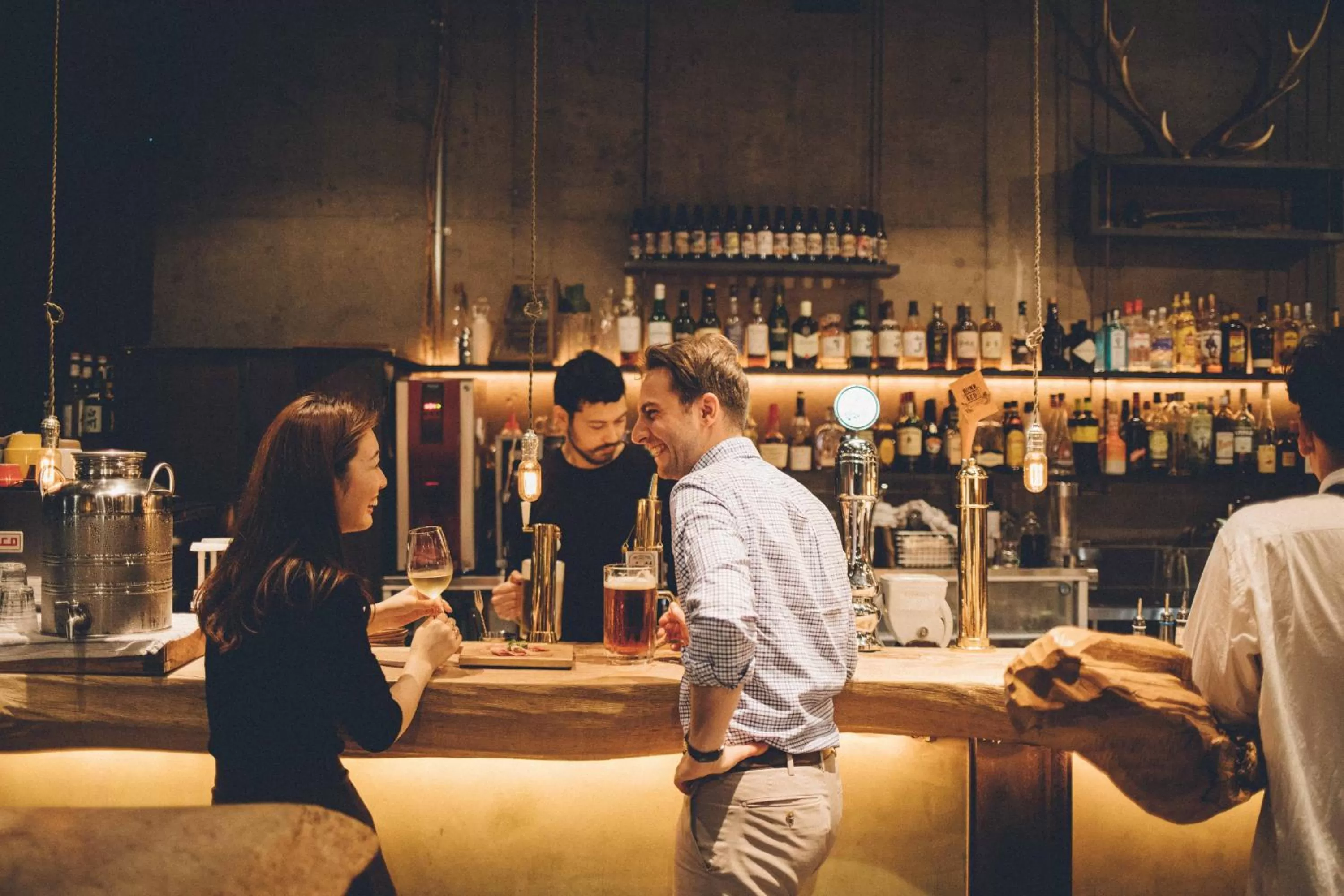 Lounge or bar in Nui. HOSTEL & BAR LOUNGE