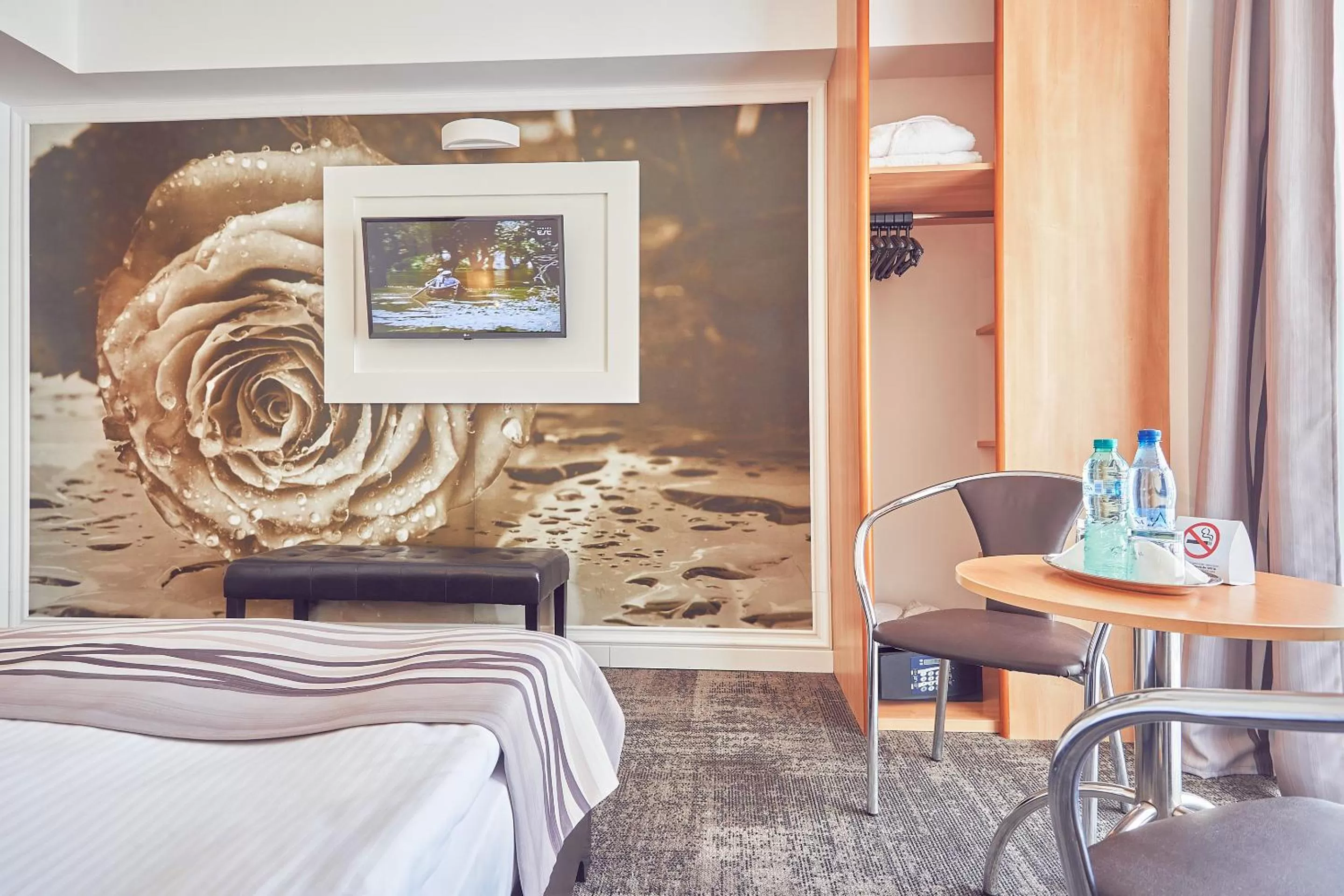 TV and multimedia, Bed in Continental Forum Constanta