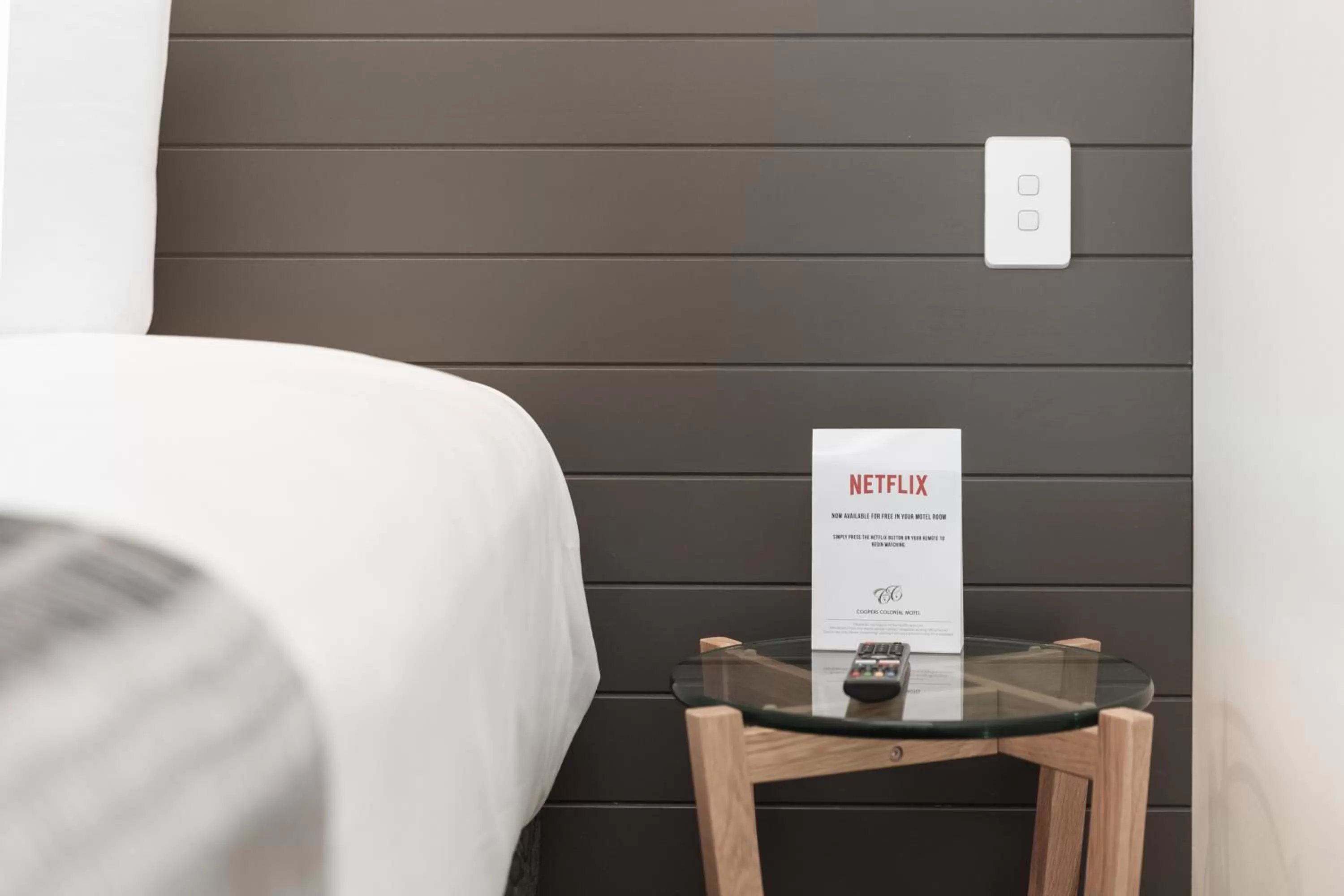 Bed in Coopers Colonial Motel