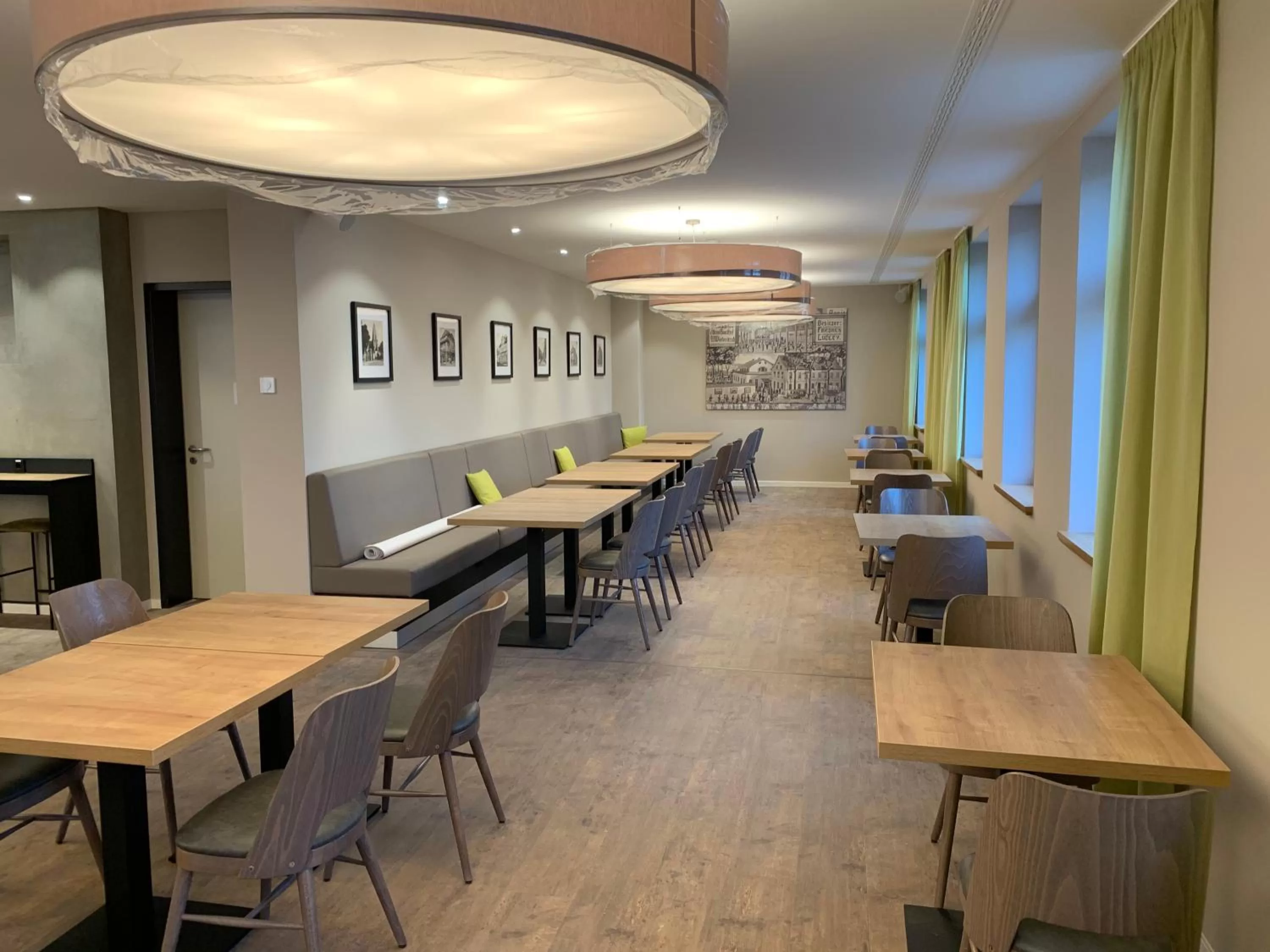 Restaurant/Places to Eat in th Hotel Leipzig Messe