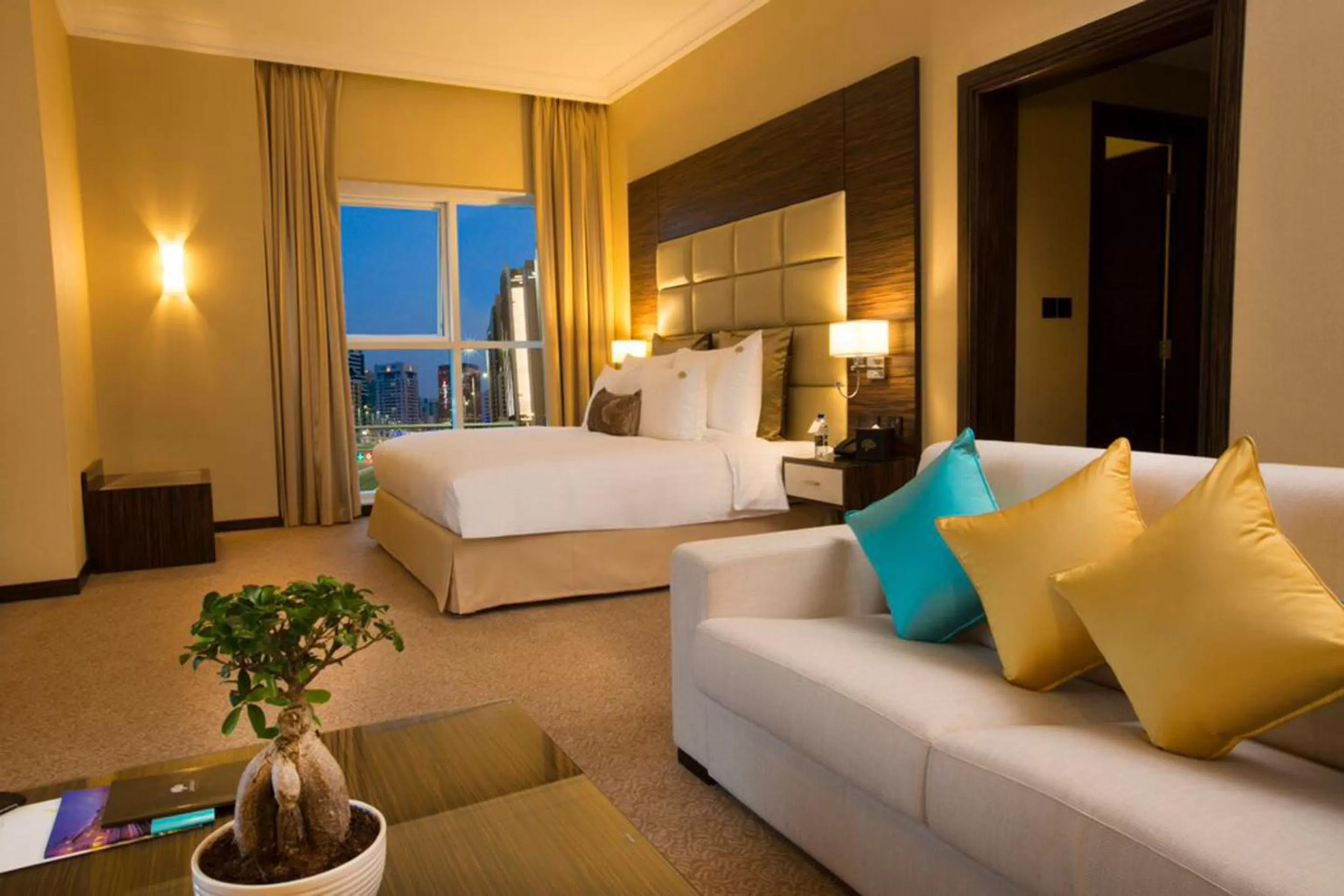 Living room, Bed in Jannah Burj Al Sarab