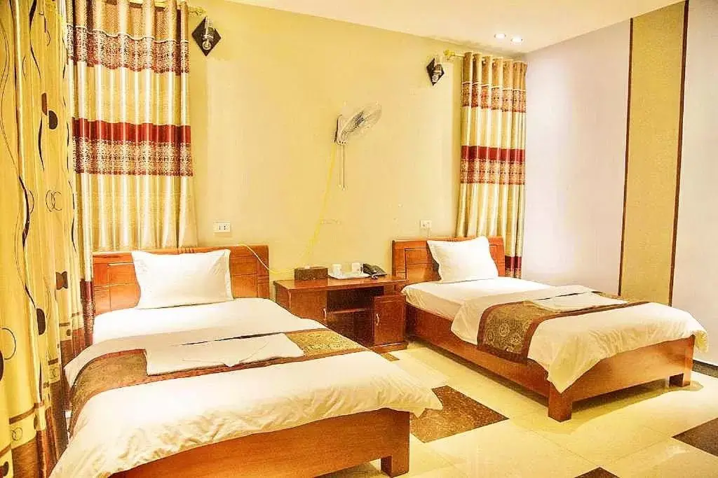 Twin Room with View in Khách Sạn Hoàng Gia 2 Lào Cai Twin Room with View in Khách Sạn Hoàng Gia 2 Lào Cai