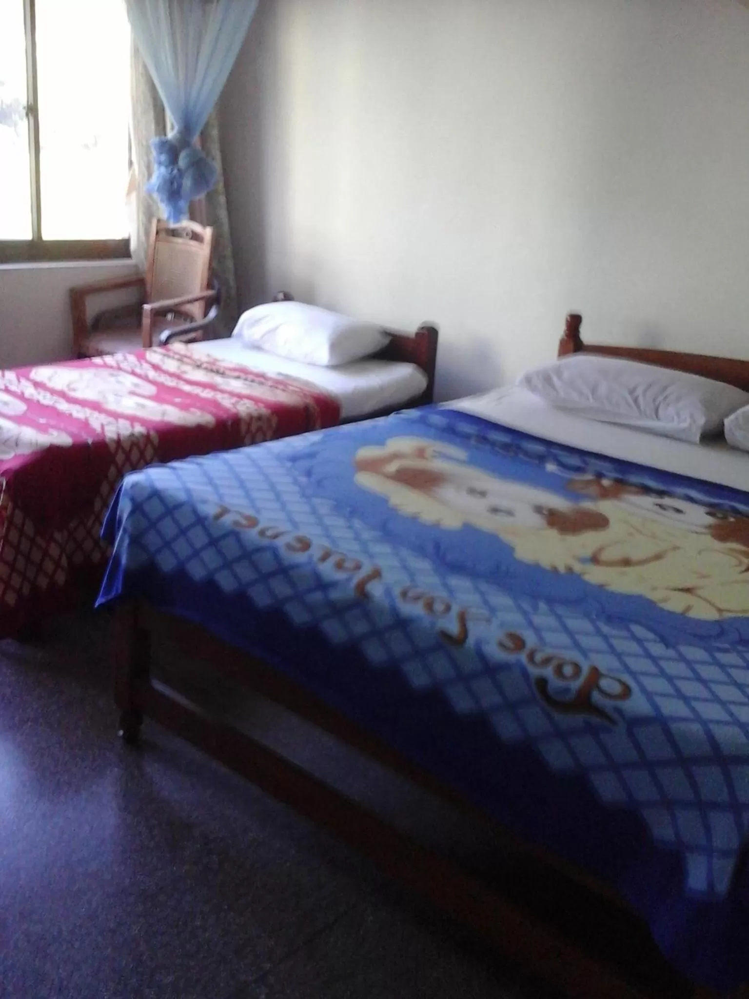 Bed in Majestic Tourist Hotel