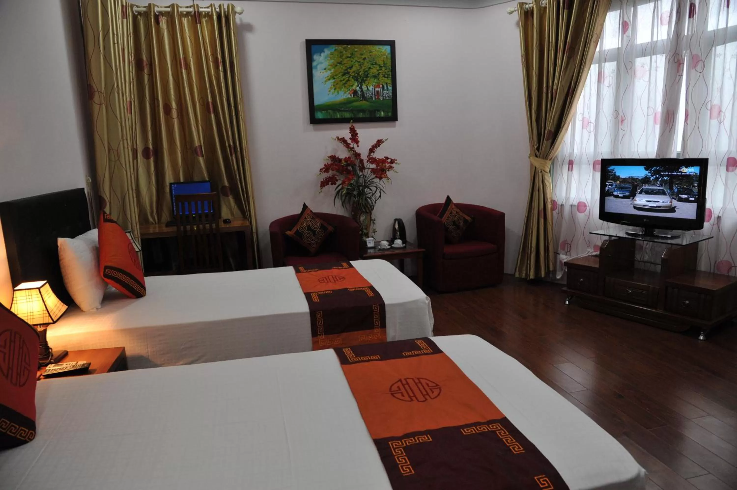 Bed in Urban Alley Hotel