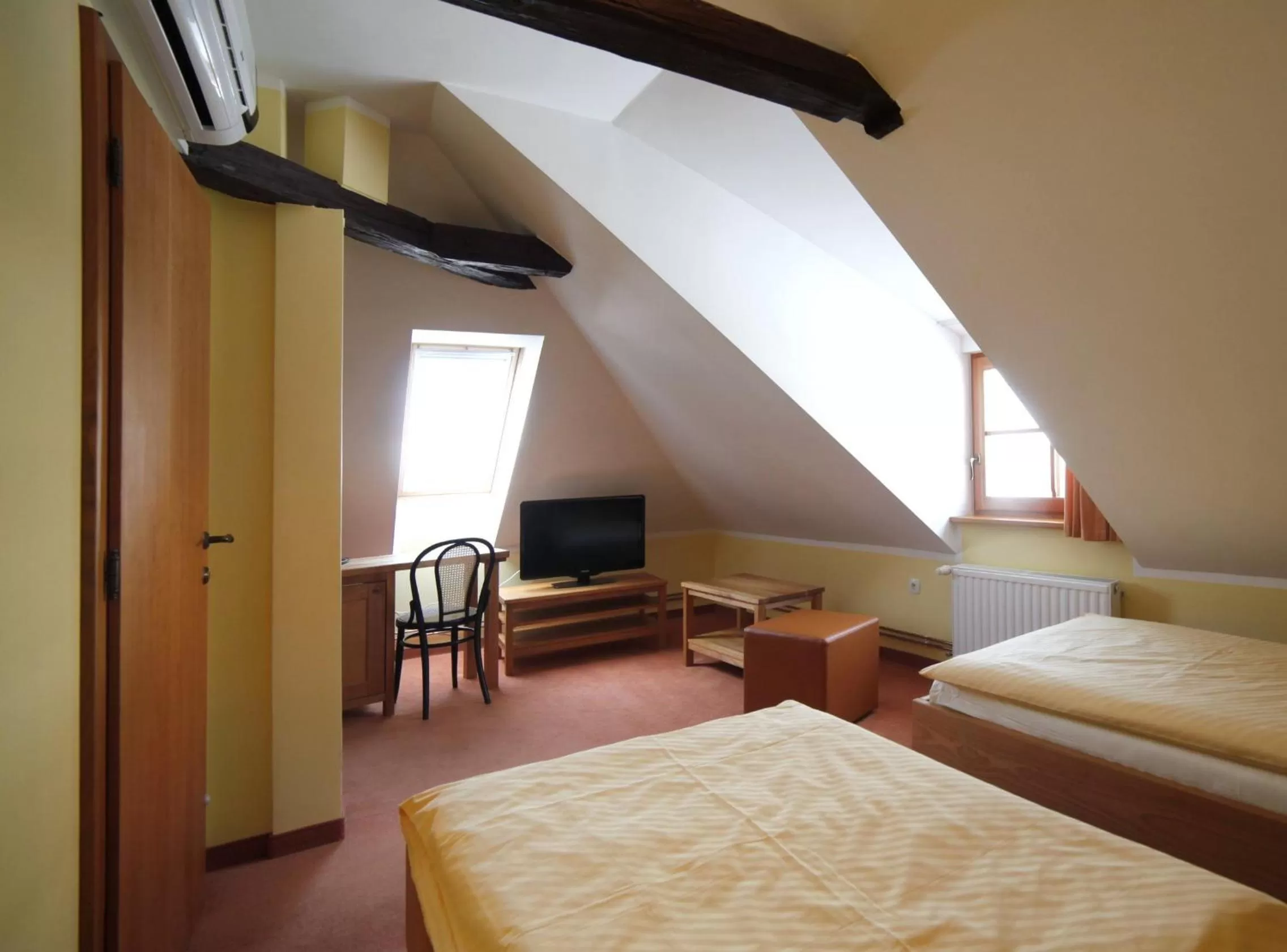 Decorative detail, TV/Entertainment Center in Bed & Breakfast Šilak