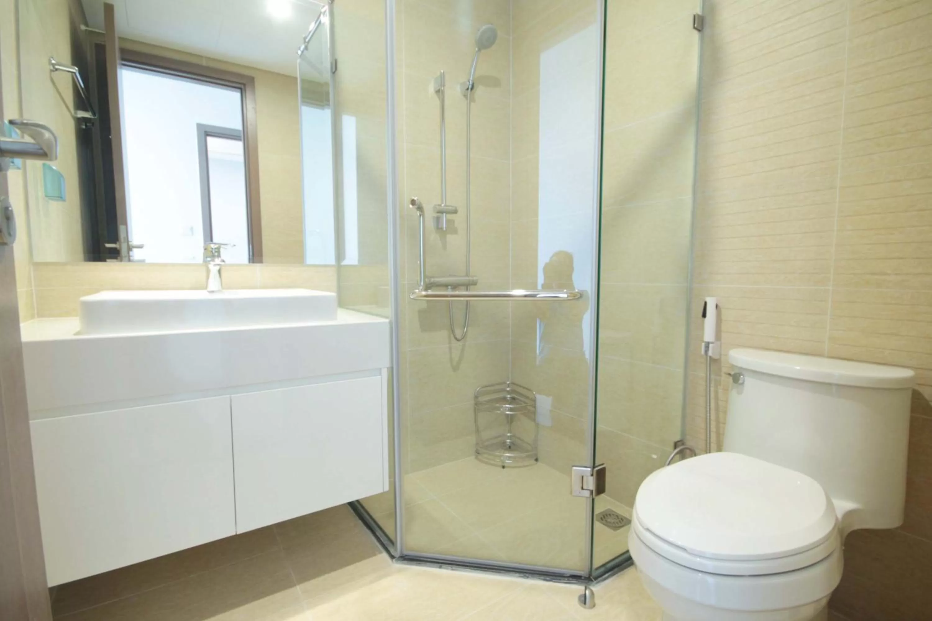 Bathroom in Vinhomes Skylake Apartment - by Bayhomes