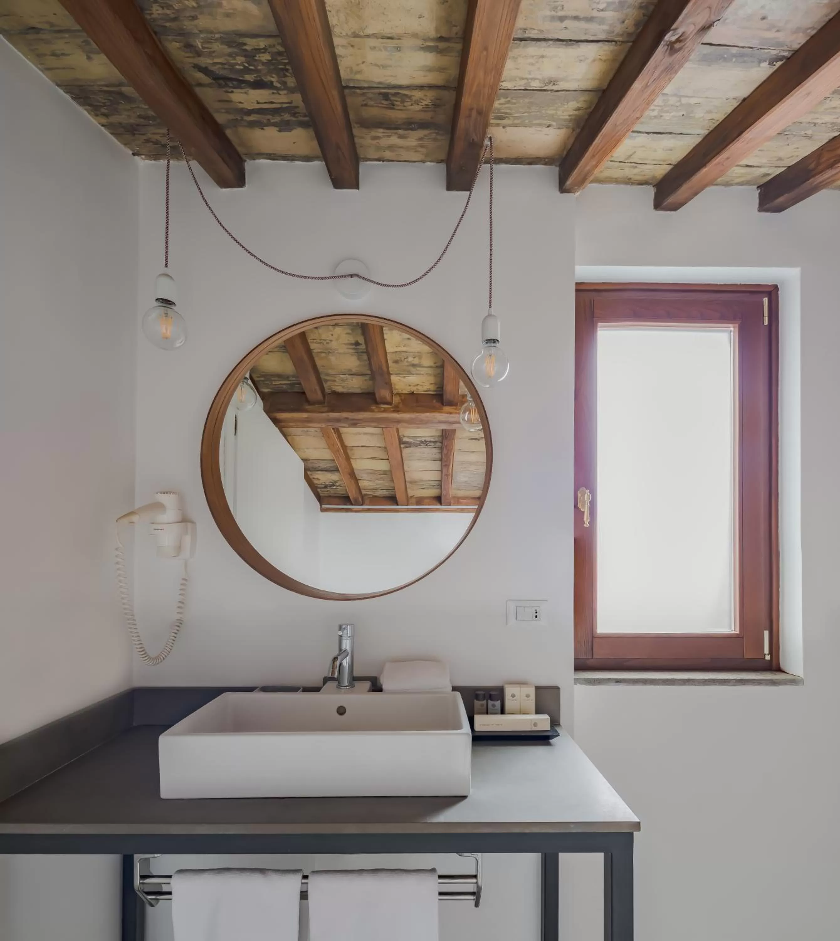 Bathroom in Palazzo Lupardi Relais