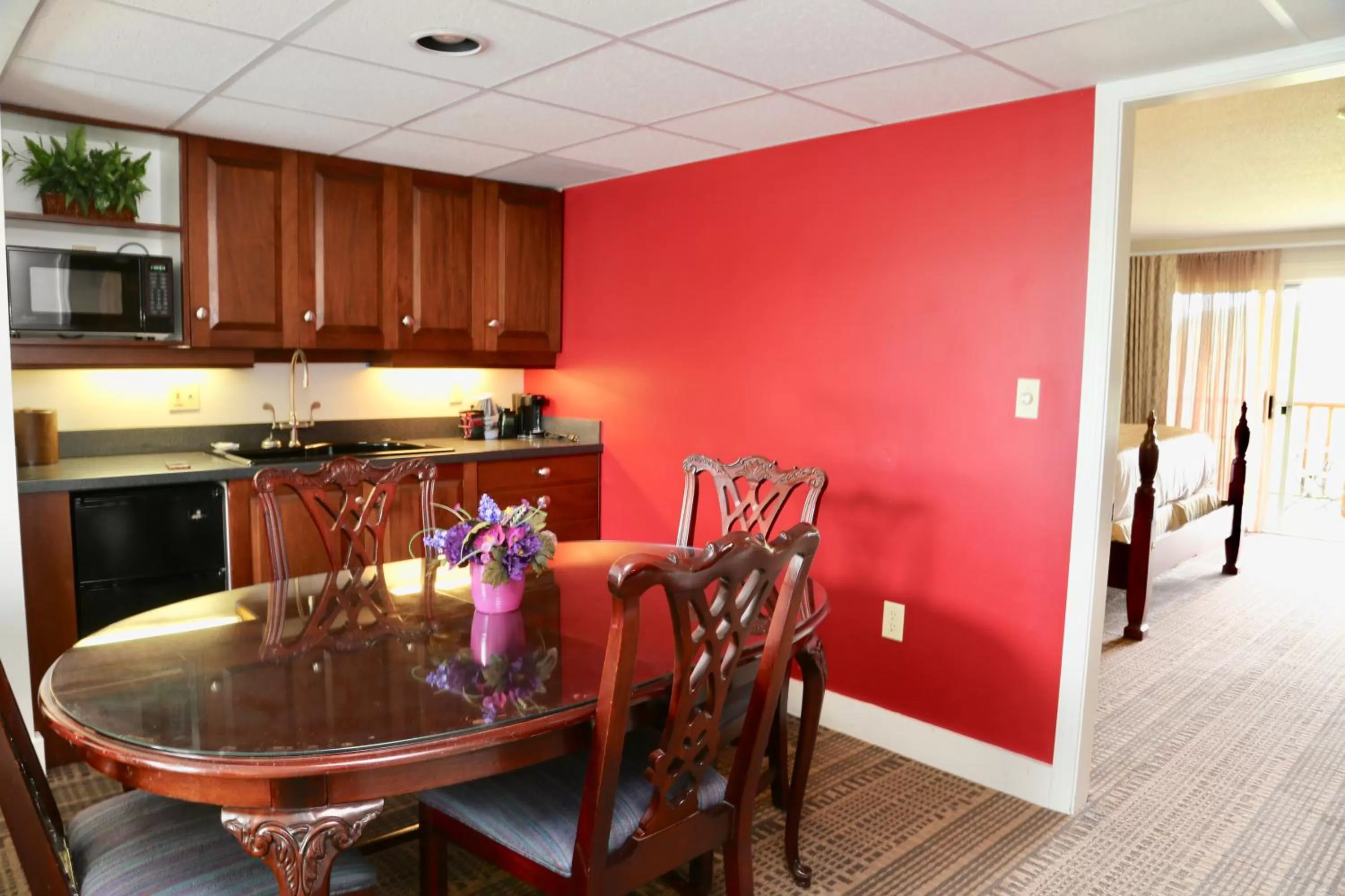 Seating area in Fairbanks Inn