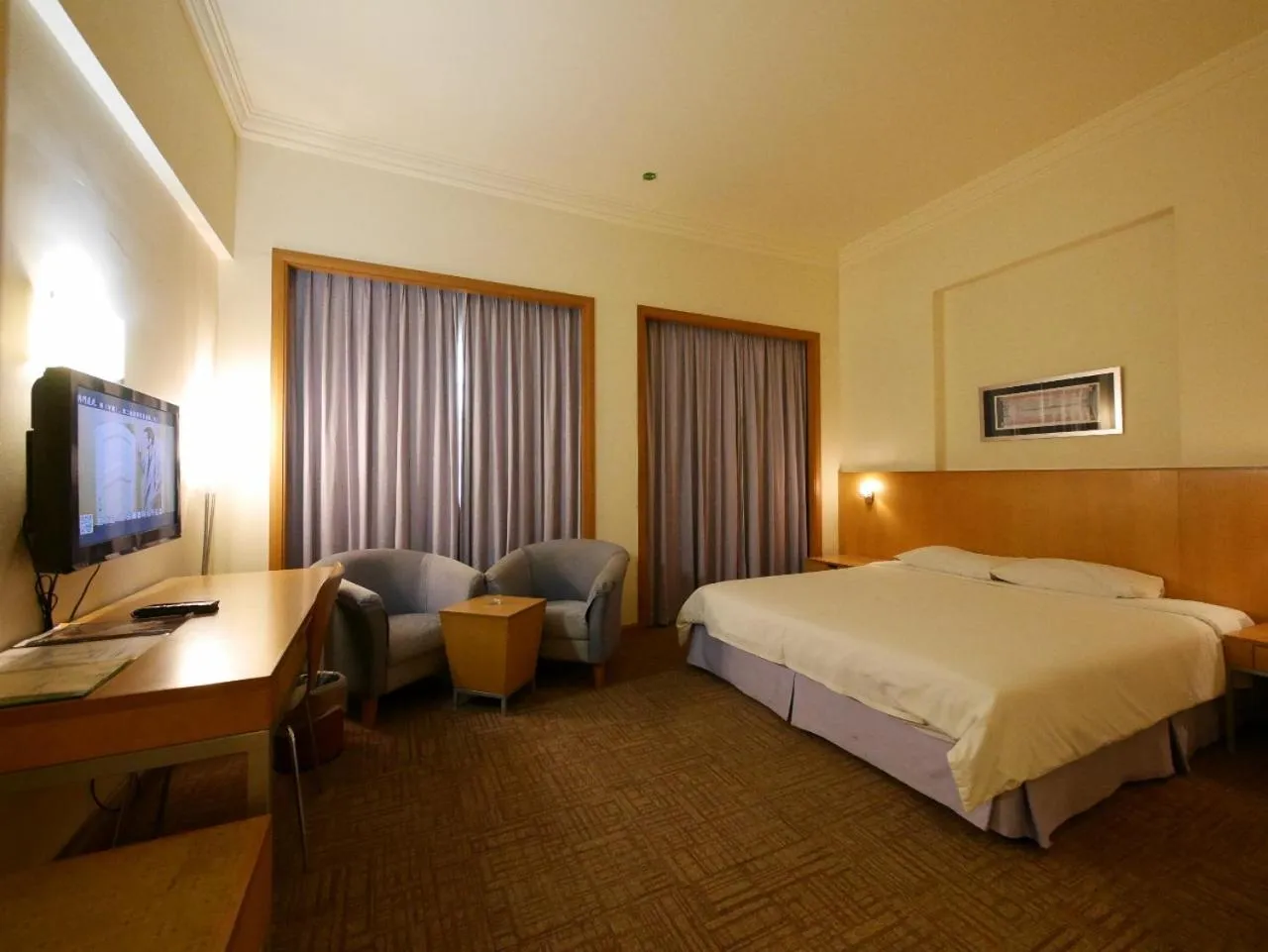 Bed in Premier Hotel