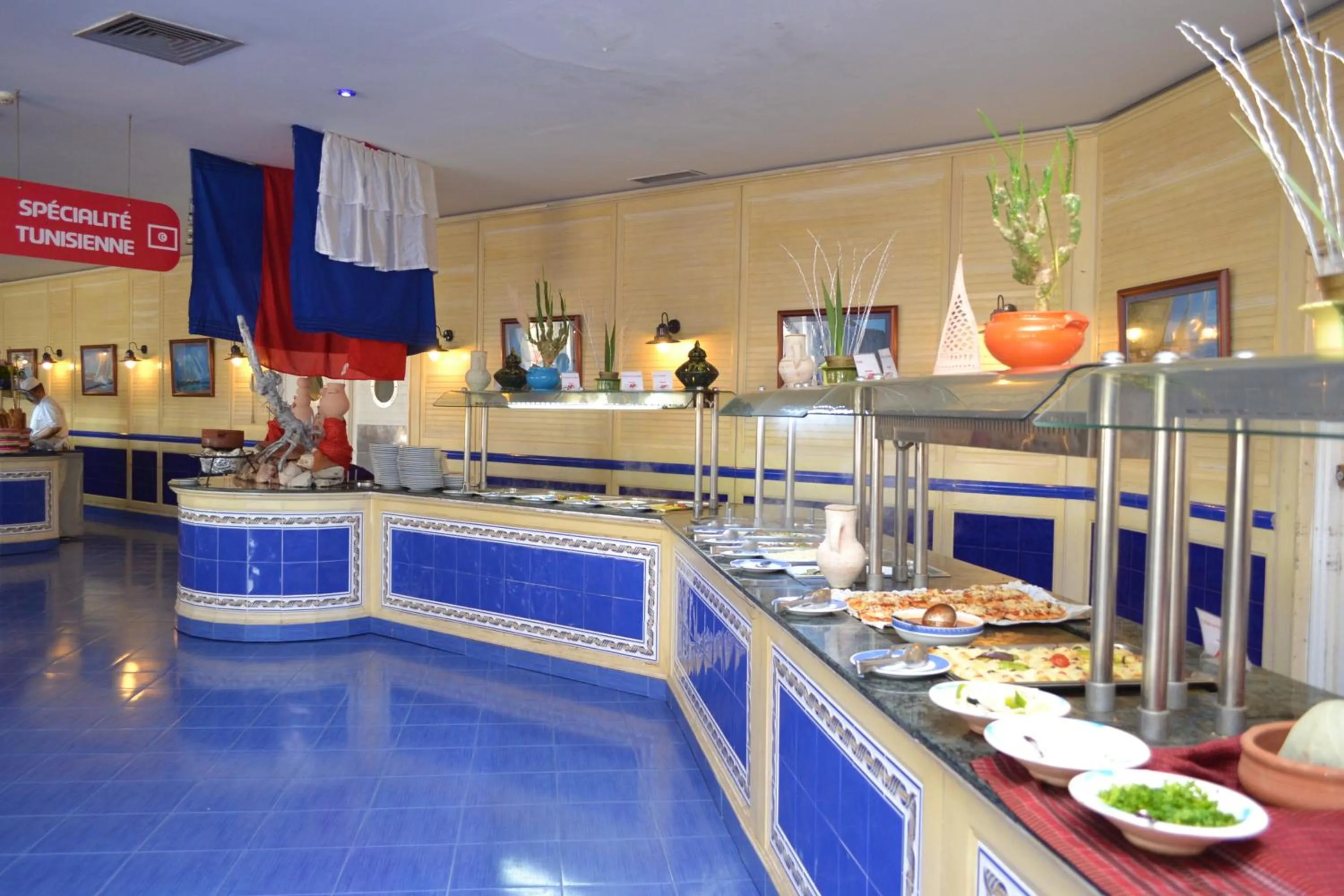 Food and drinks in Regency Hotel & Spa