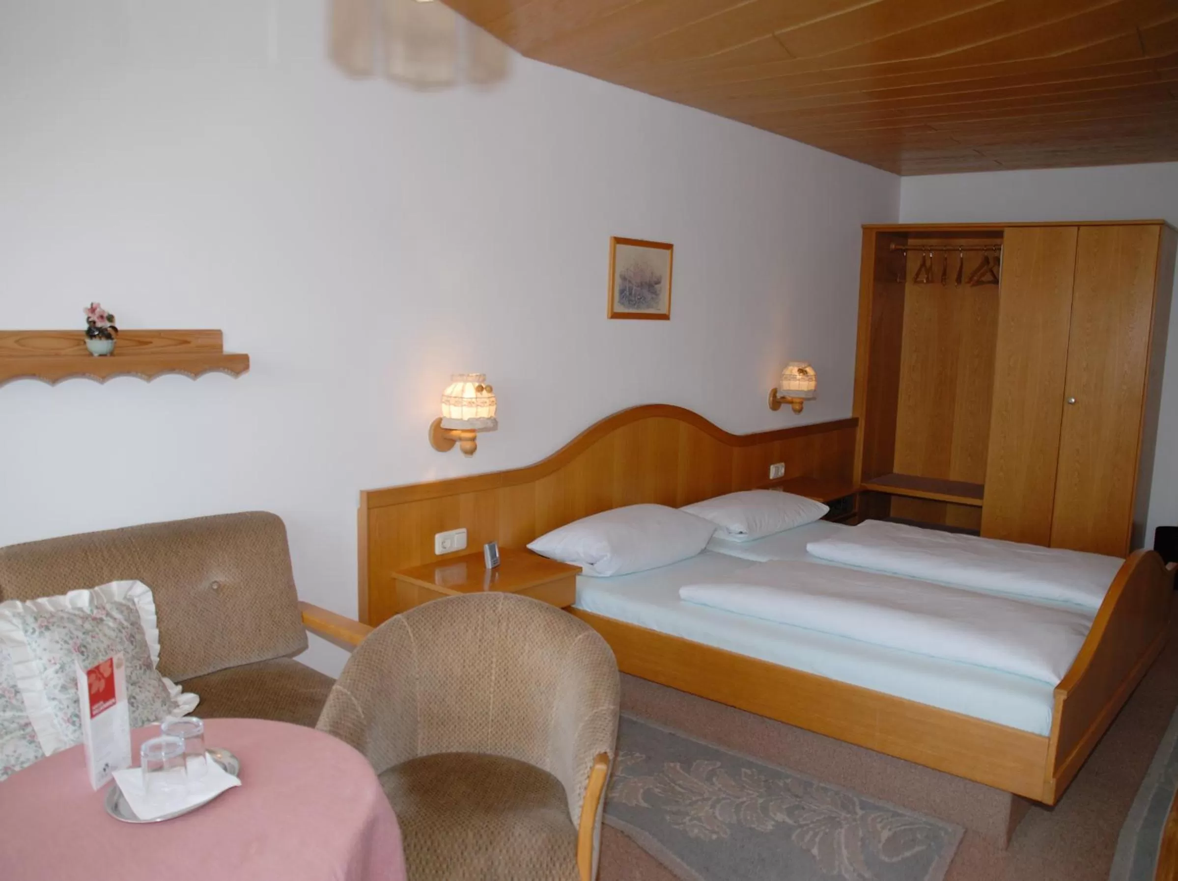 Photo of the whole room, Bed in Zum Bräu-Toni