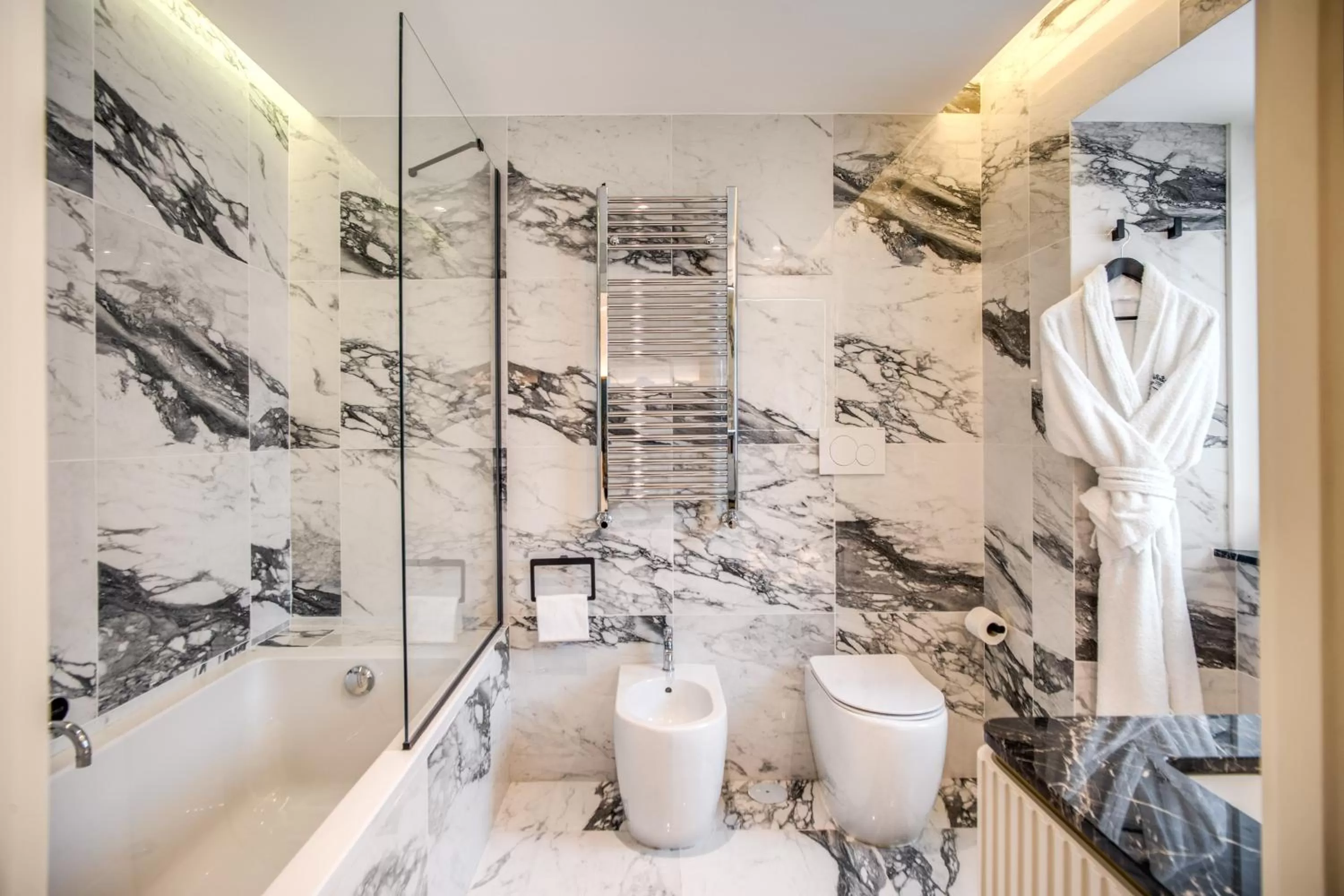 Bathroom in CC Palace Hotel