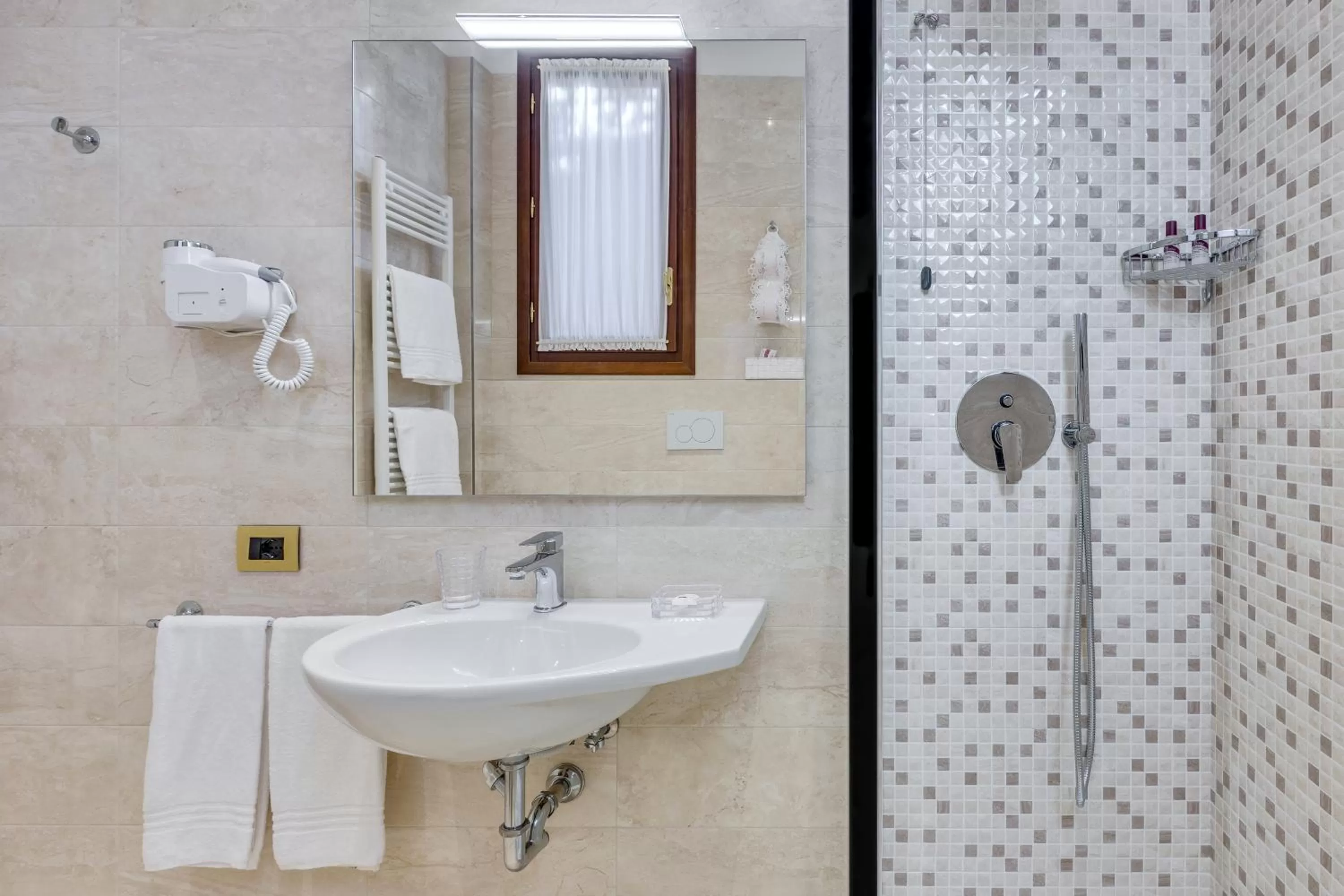 Bathroom in Residenza Veneziana