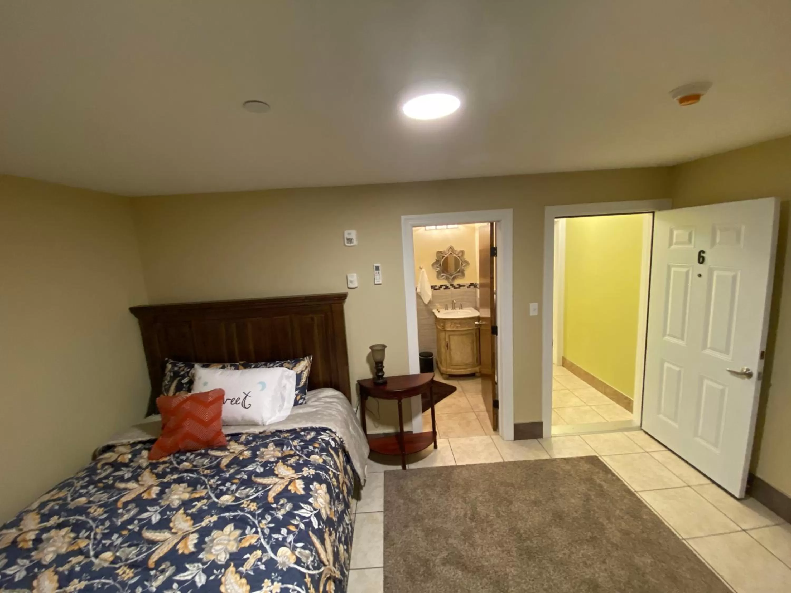 Bed in Cold Spring Hotel