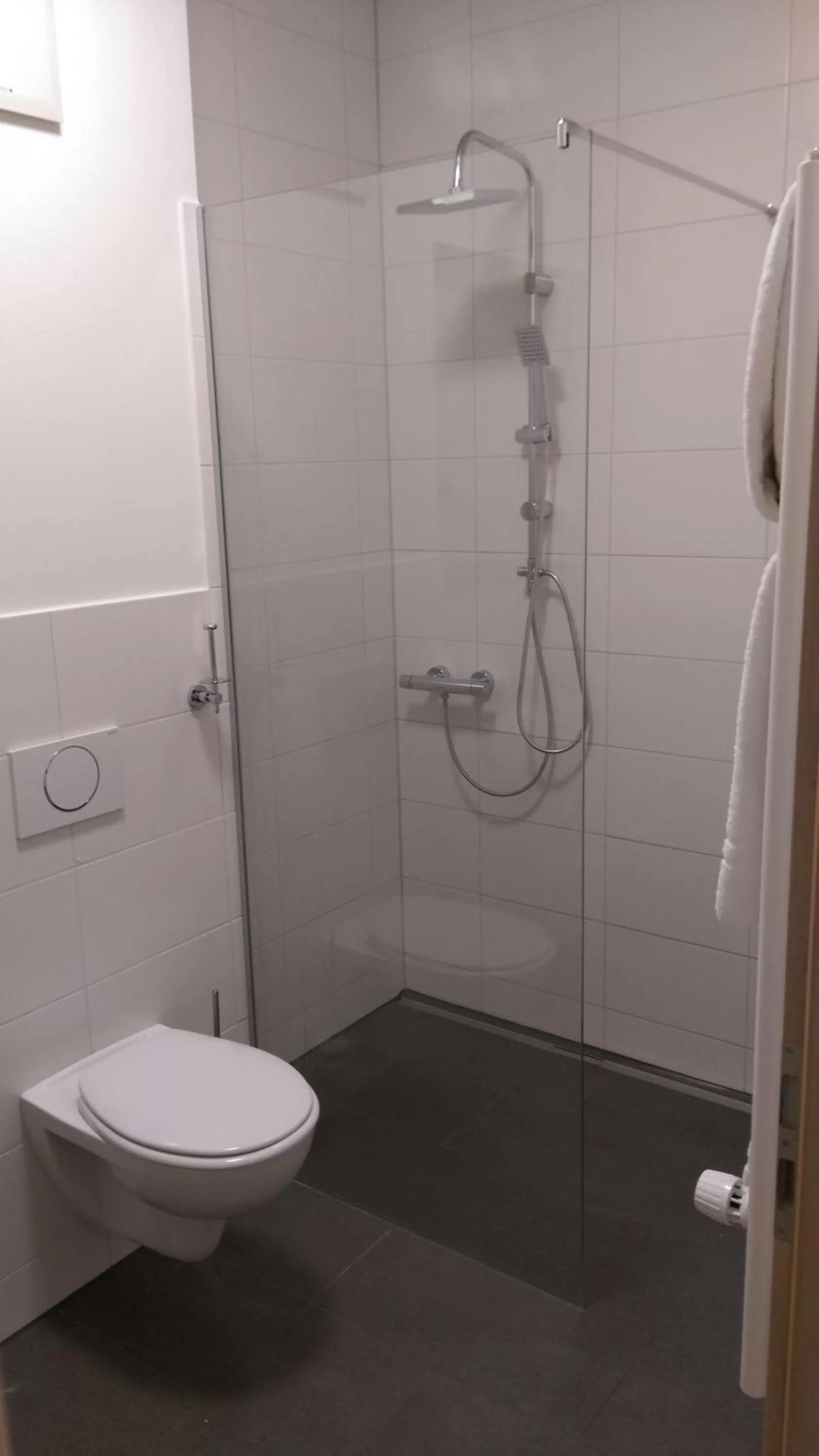 Bathroom in Gasthaus Pension Rezatgrund