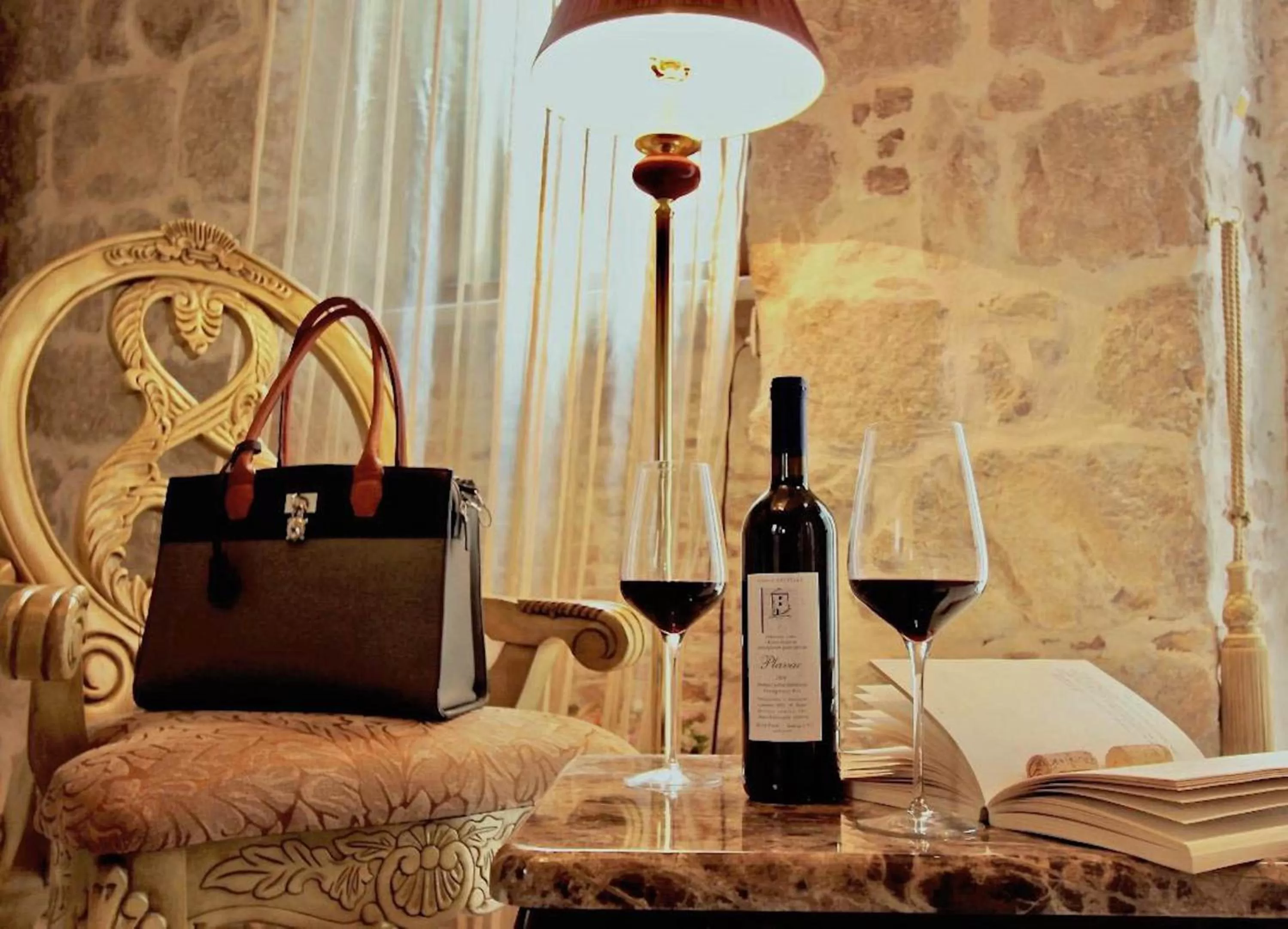 Living room in Plaza Marchi Old Town - MAG Quaint & Elegant Boutique Hotels