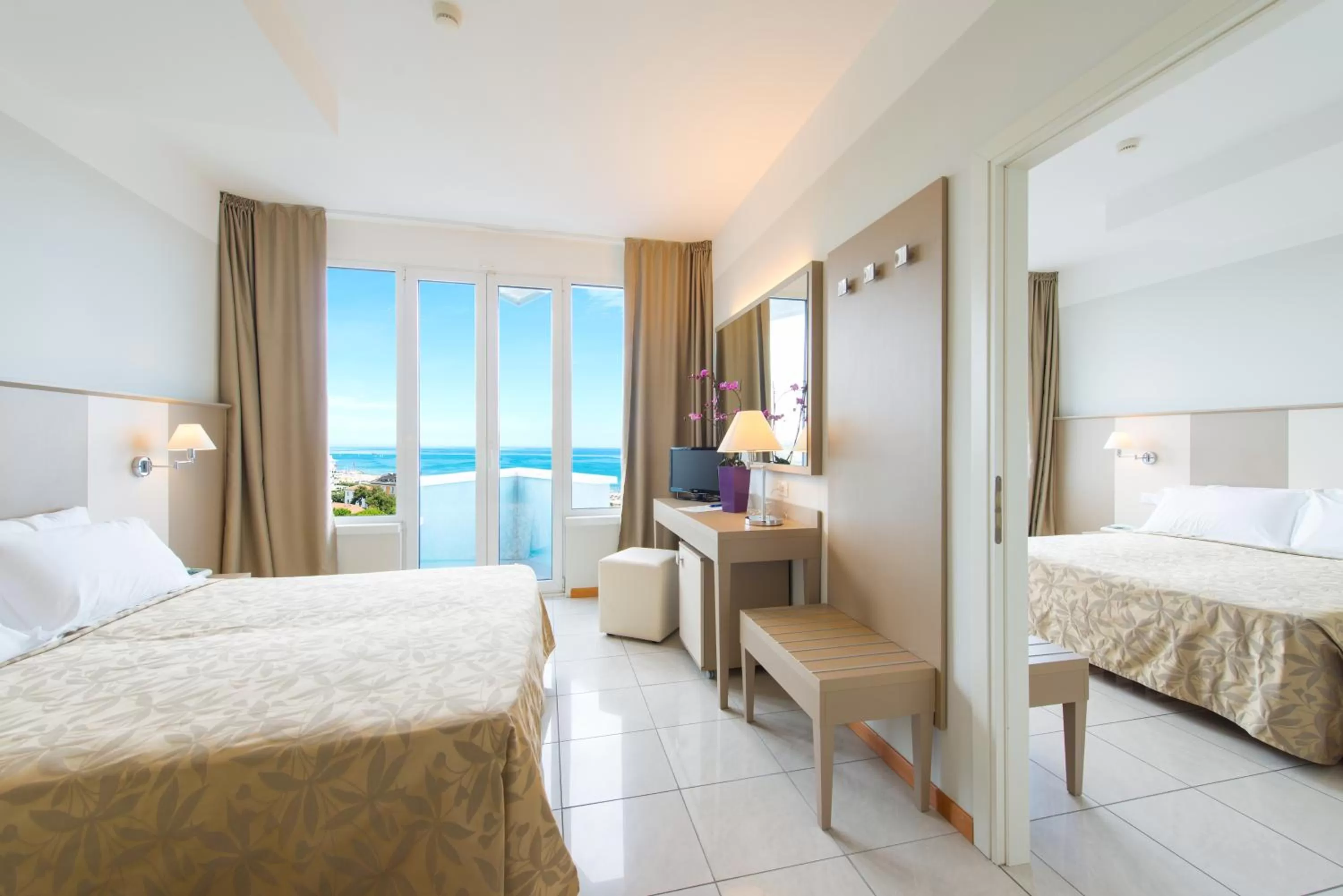 Drinks, Bed in Hotel Cristallo